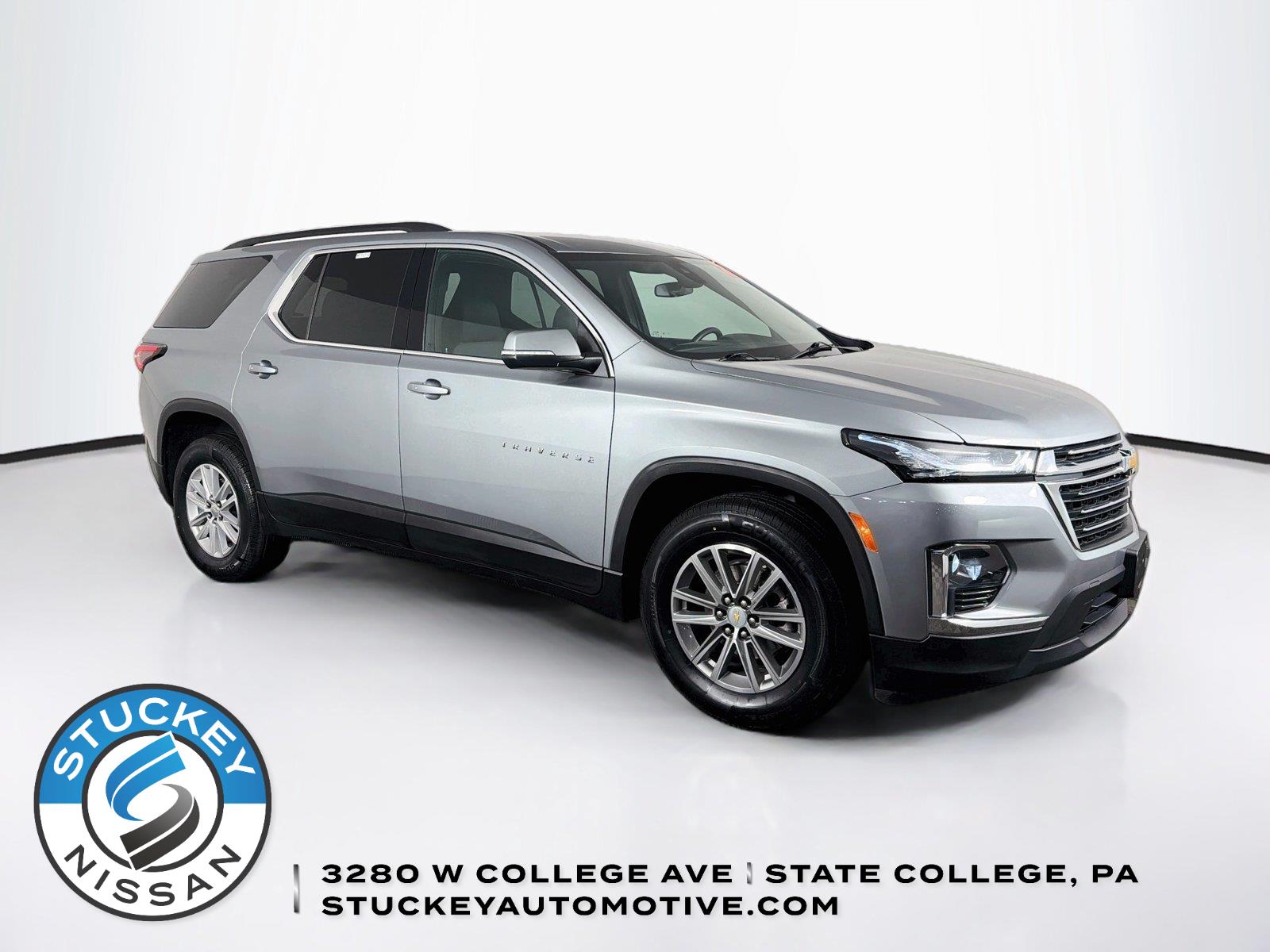 Sterling Gray Metallic 2023 Chevrolet Traverse SUV / Crossover Four-Wheel Drive 9-Speed Automatic