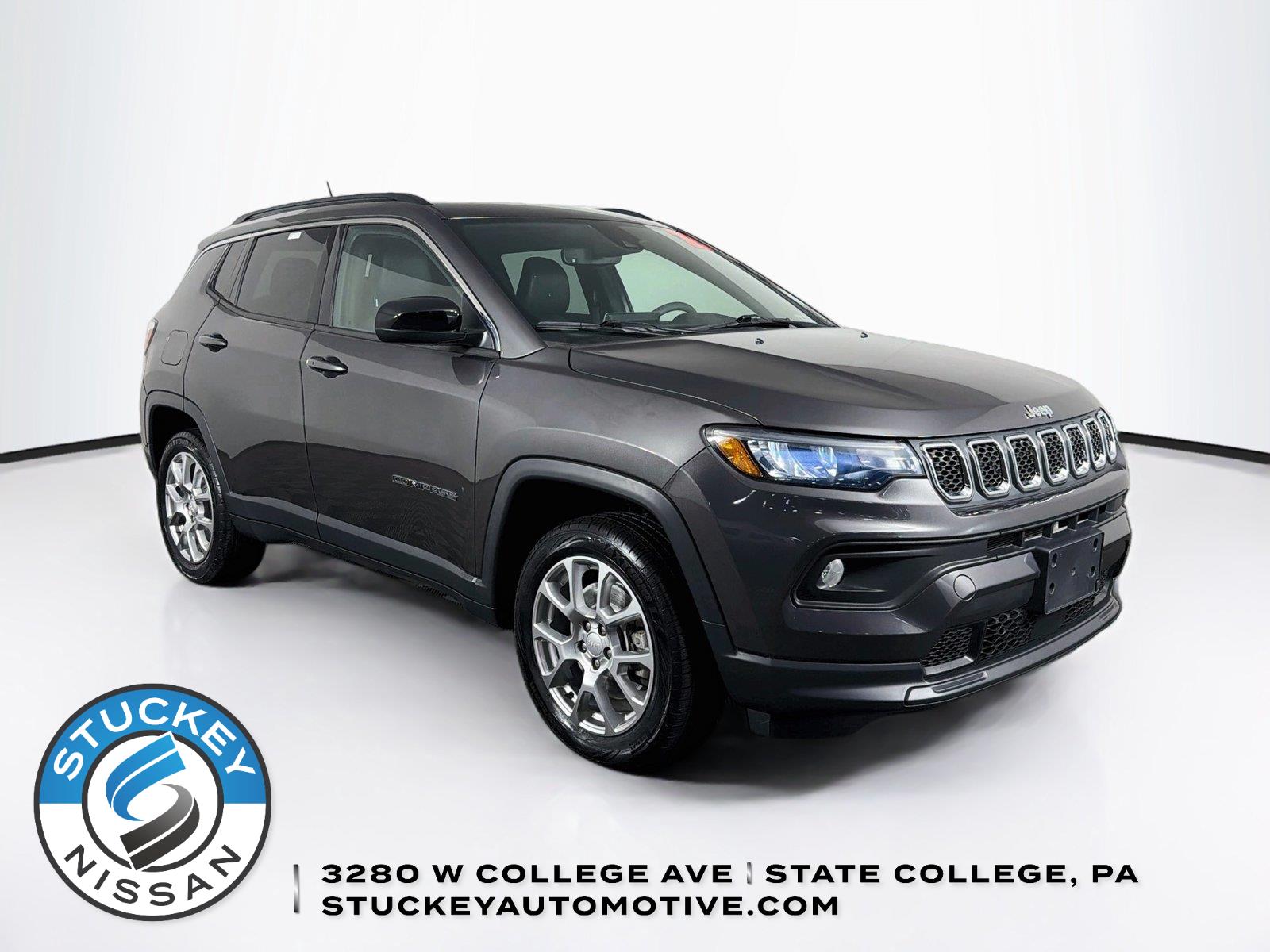 Gray (Granite Crystal Metallic Clearcoat) 2023 Jeep Compass SUV / Crossover Four-Wheel Drive 8-Speed Automatic