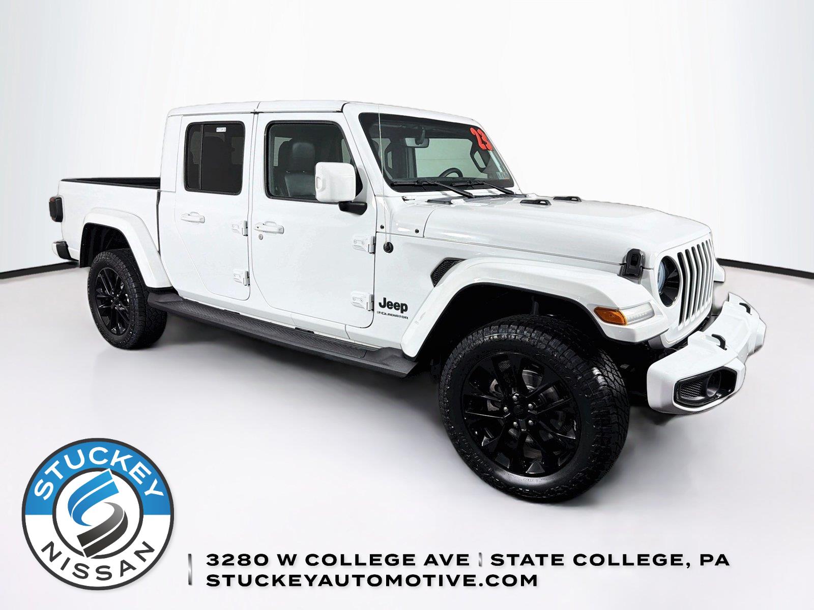 Bright White Clearcoat 2023 Jeep Gladiator Pickup Truck Four-Wheel Drive 8-Speed Automatic