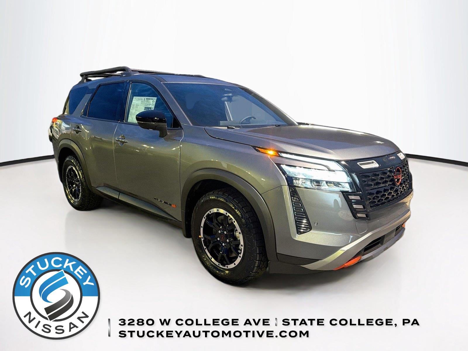 Gray (Gun Metallic) 2026 Nissan Pathfinder SUV / Crossover All-Wheel Drive Automatic