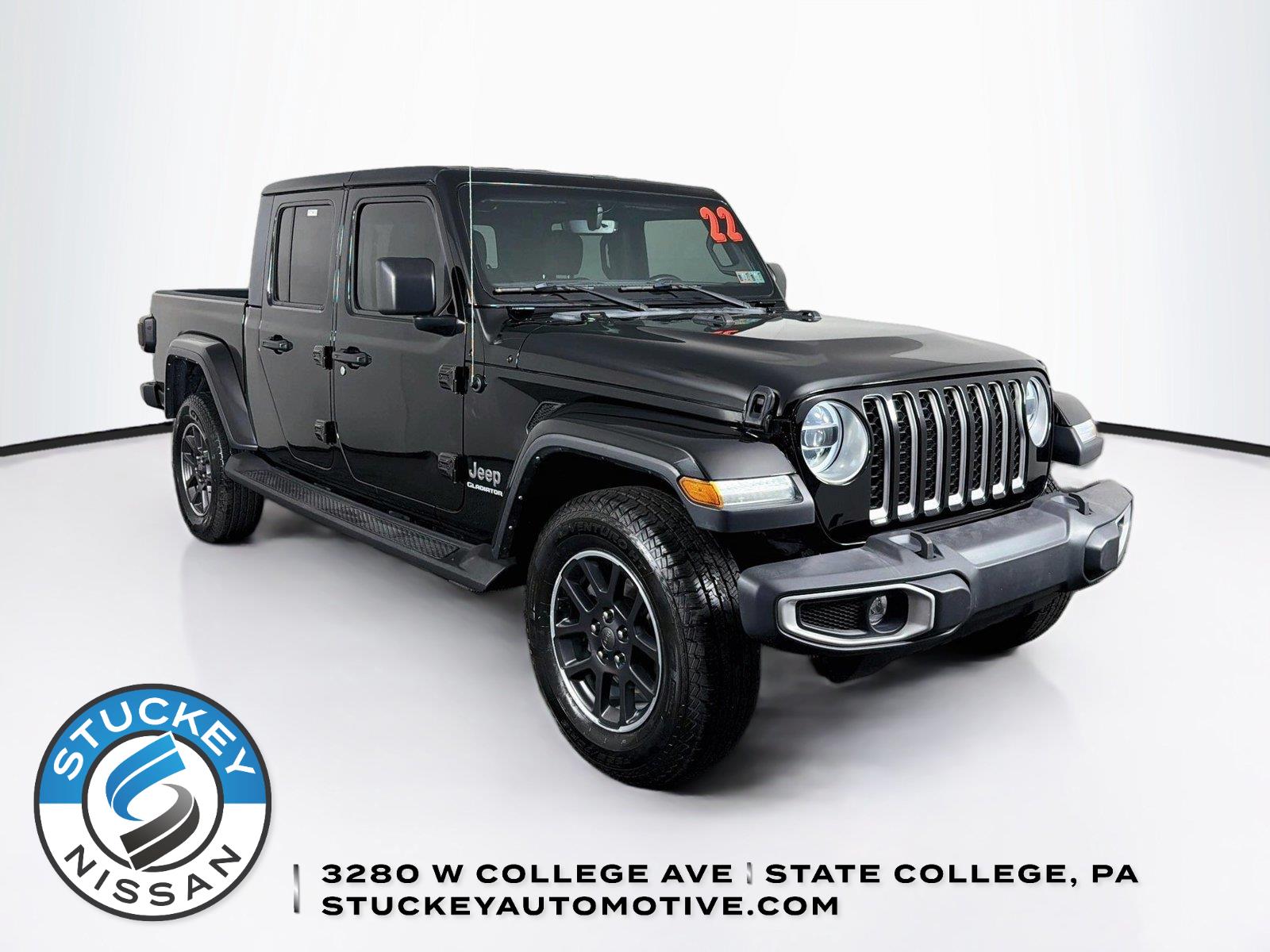 Black Clearcoat 2022 Jeep Gladiator Pickup Truck Four-Wheel Drive 8-Speed Automatic