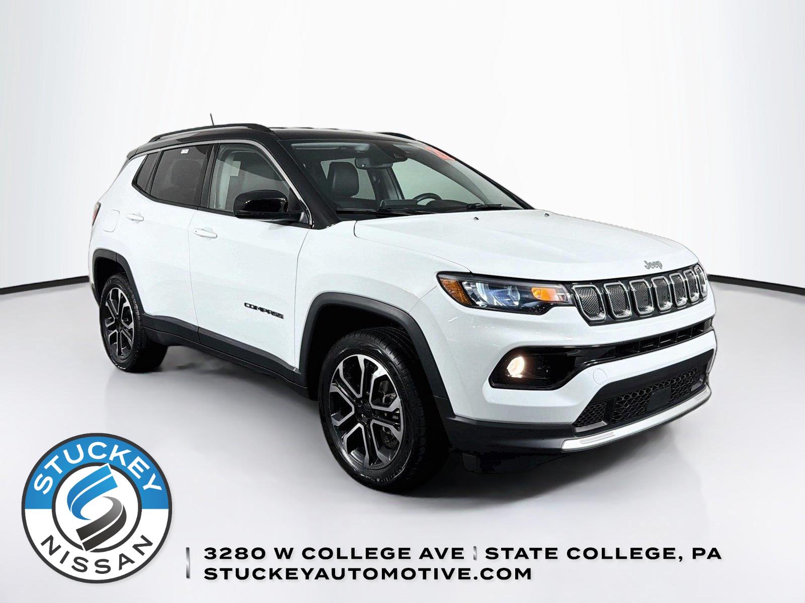 Bright White Clearcoat 2022 Jeep Compass SUV / Crossover Four-Wheel Drive 9-Speed Automatic