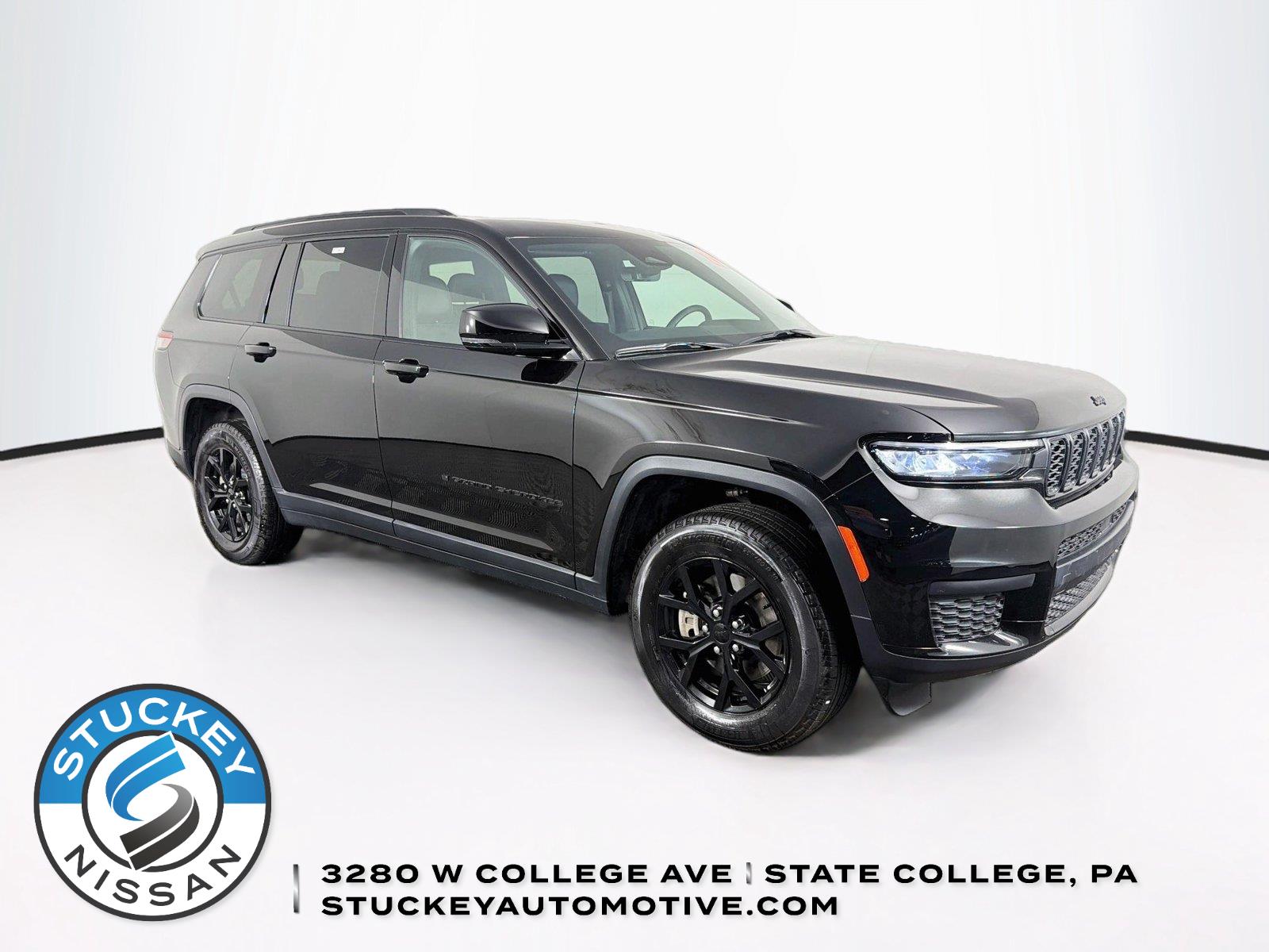 Diamond Black Crystal Pearlcoat 2025 Jeep Grand Cherokee L SUV / Crossover Four-Wheel Drive 8-Speed Automatic