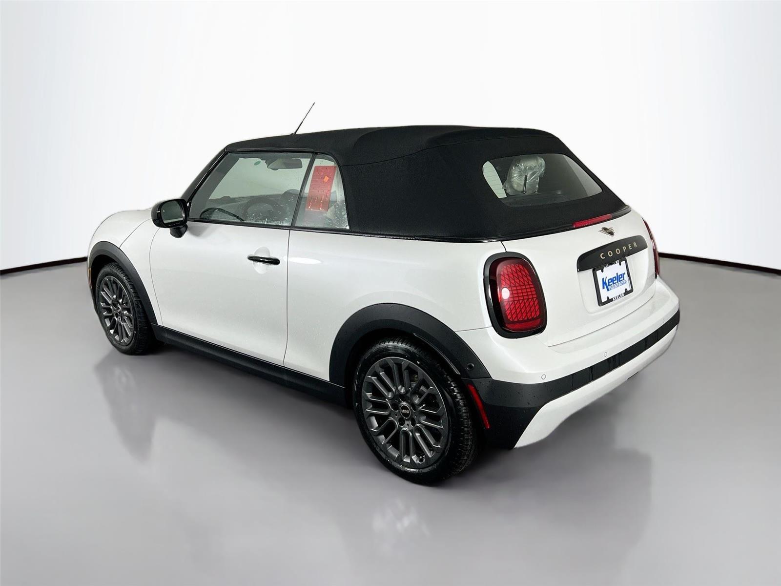 2026 MINI Convertible Base - Photo 4