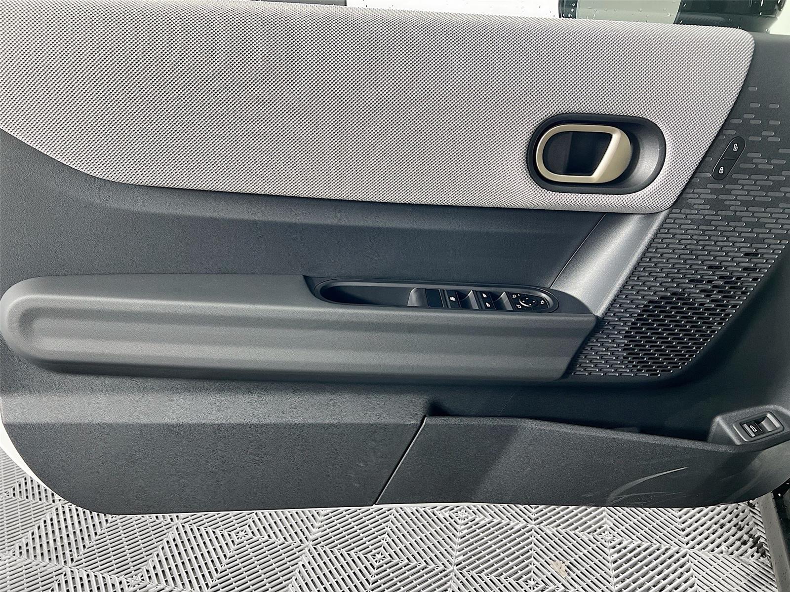 2026 MINI Convertible Base - Photo 18