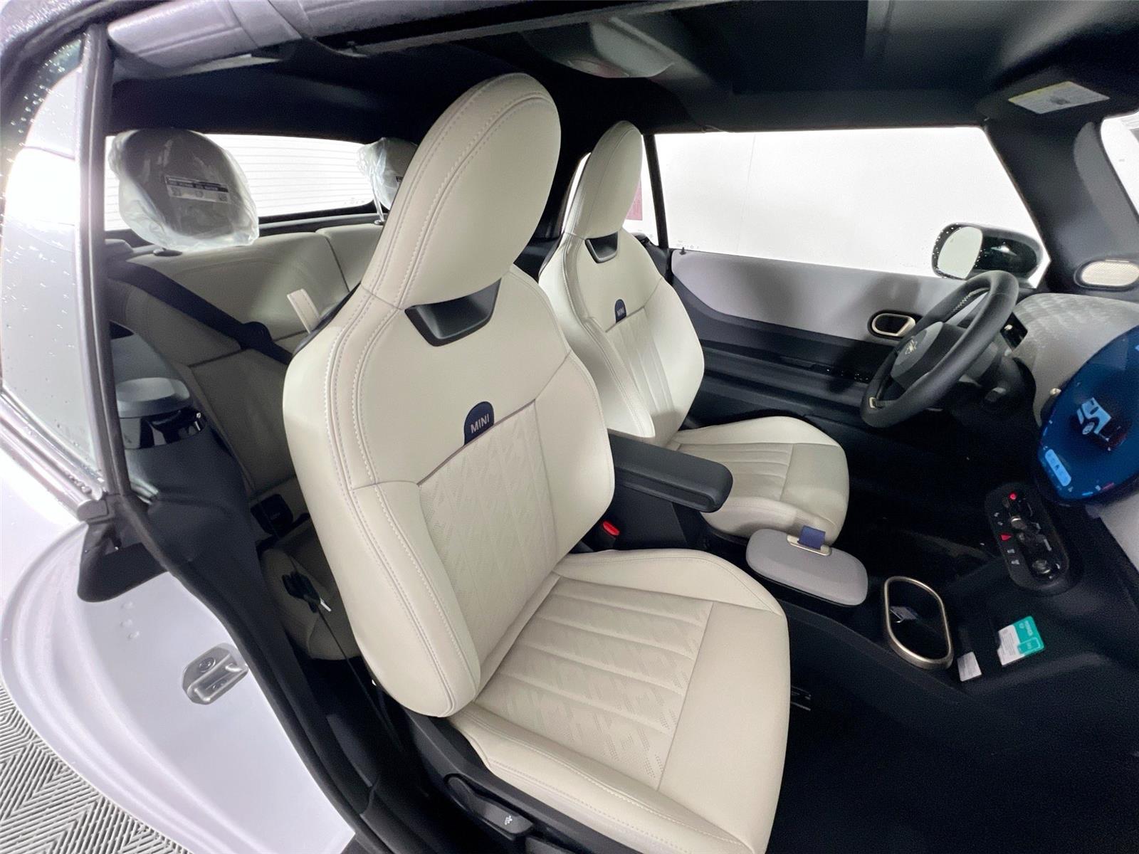 2026 MINI Convertible Base - Photo 23