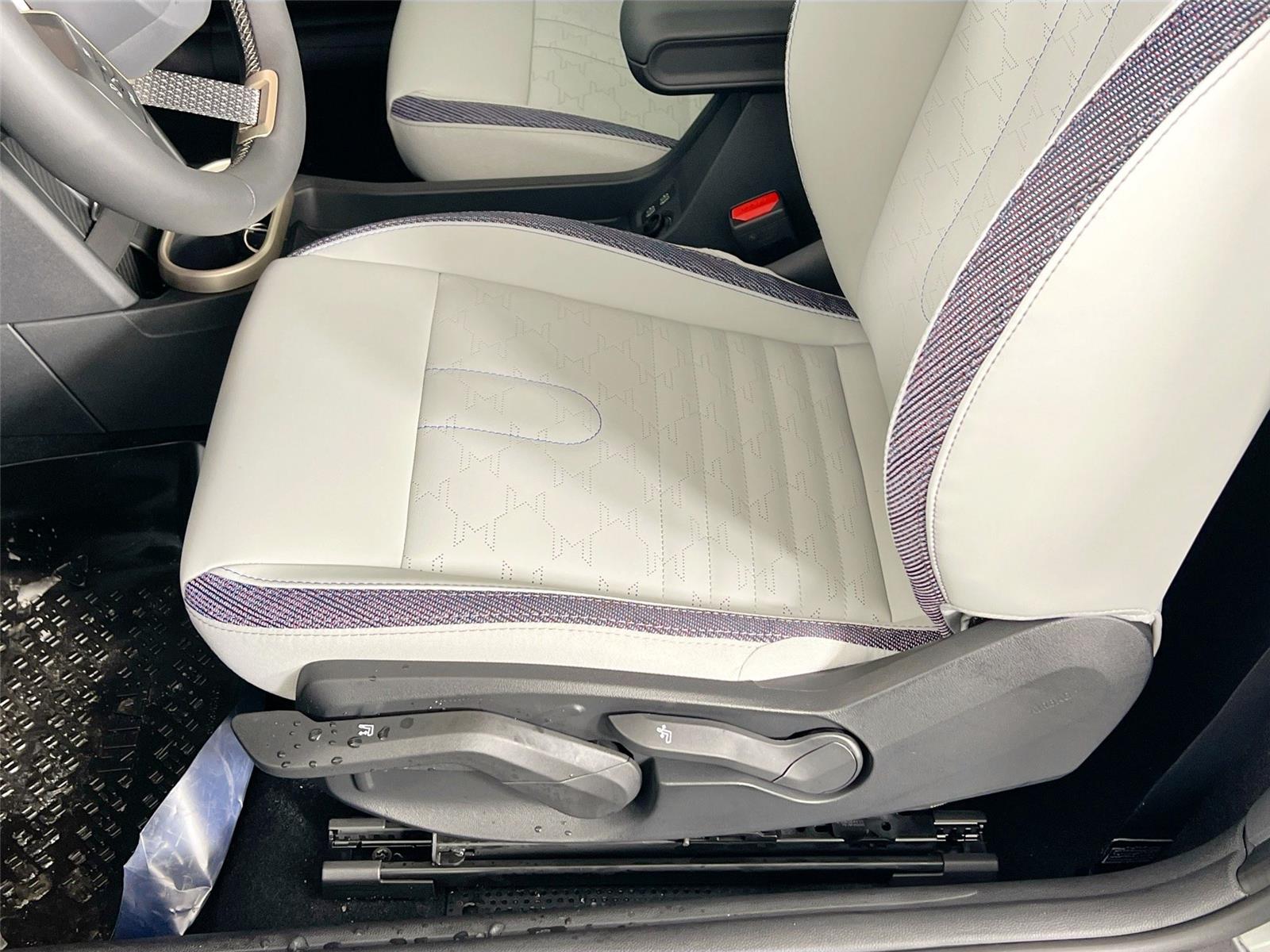 2026 MINI Convertible Base - Photo 18