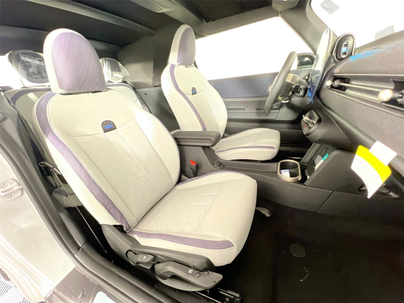 2026 MINI Convertible Base - Photo 21