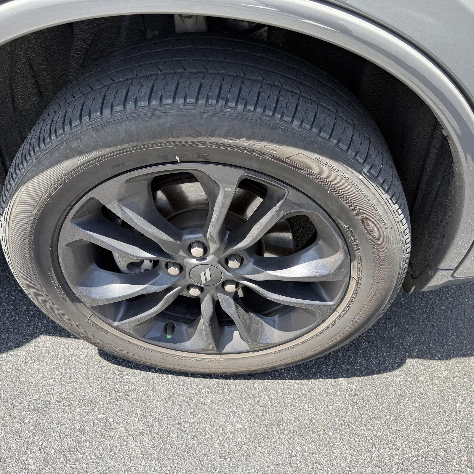 View vehicle photo 5