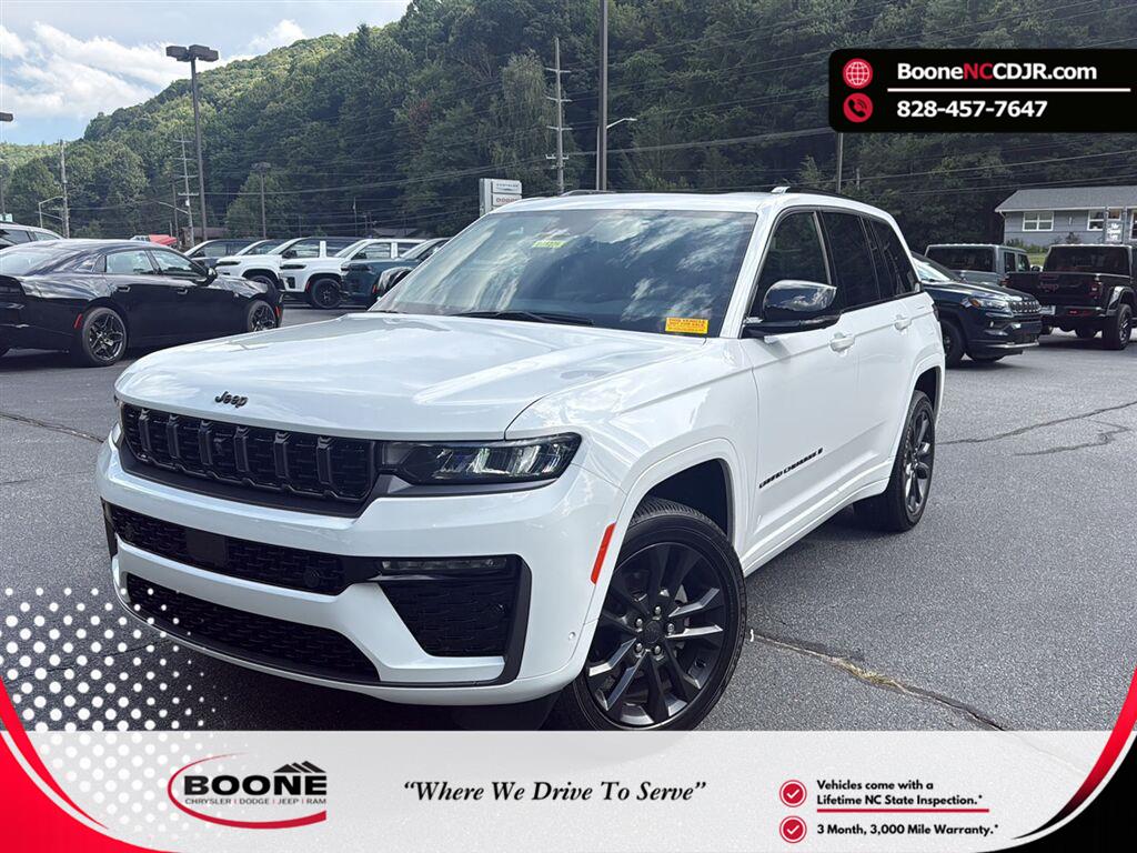 Bright White Clearcoat 2026 Jeep Grand Cherokee SUV / Crossover Four-Wheel Drive 8-Speed Automatic
