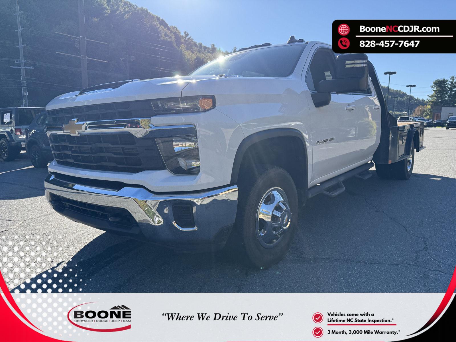 Summit White 2024 Chevrolet Silverado 3500HD Chassis Pickup Truck Four-Wheel Drive Automatic