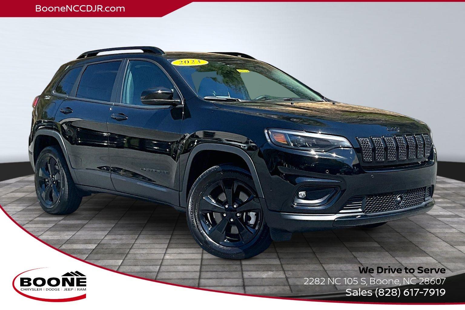 Diamond Black Crystal Pearlcoat 2023 Jeep Cherokee Altitude Lux 4WD SUV / Crossover Four-Wheel Drive 9-Speed Automatic