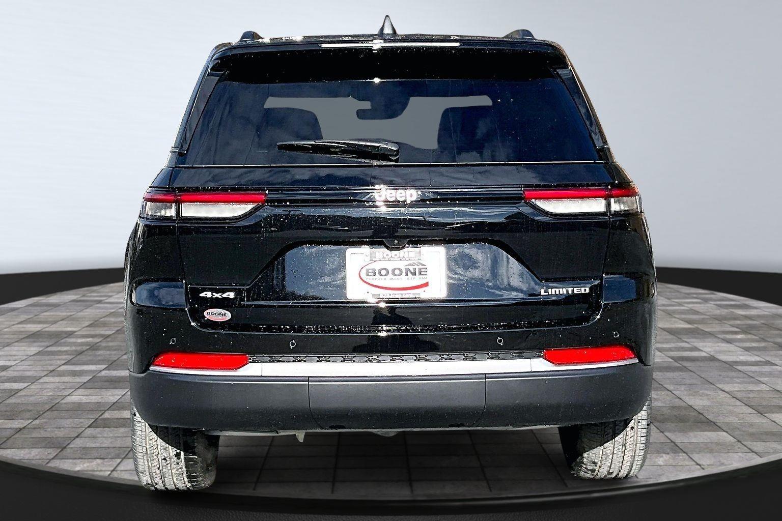 View vehicle photo 4