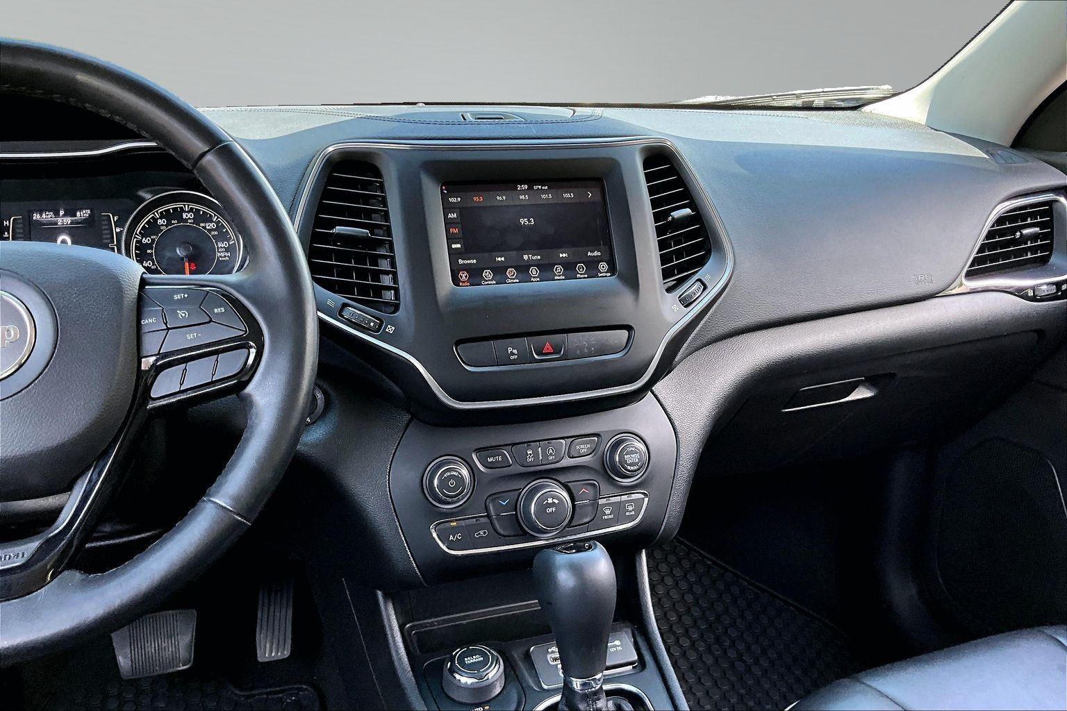 View vehicle photo 6
