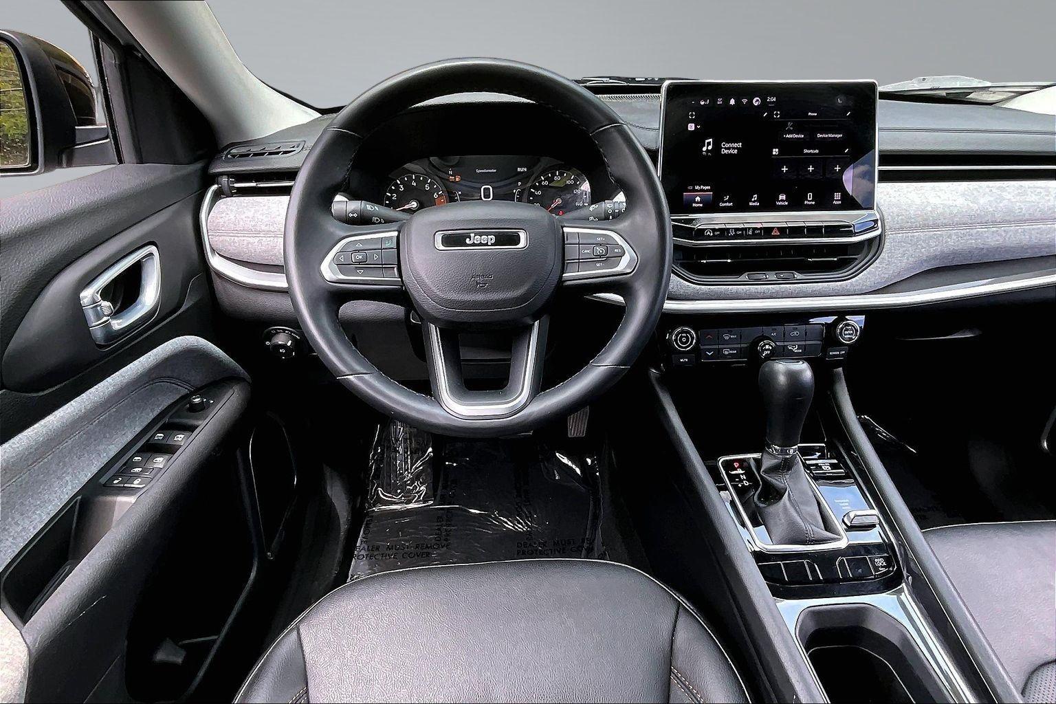 View vehicle photo 5