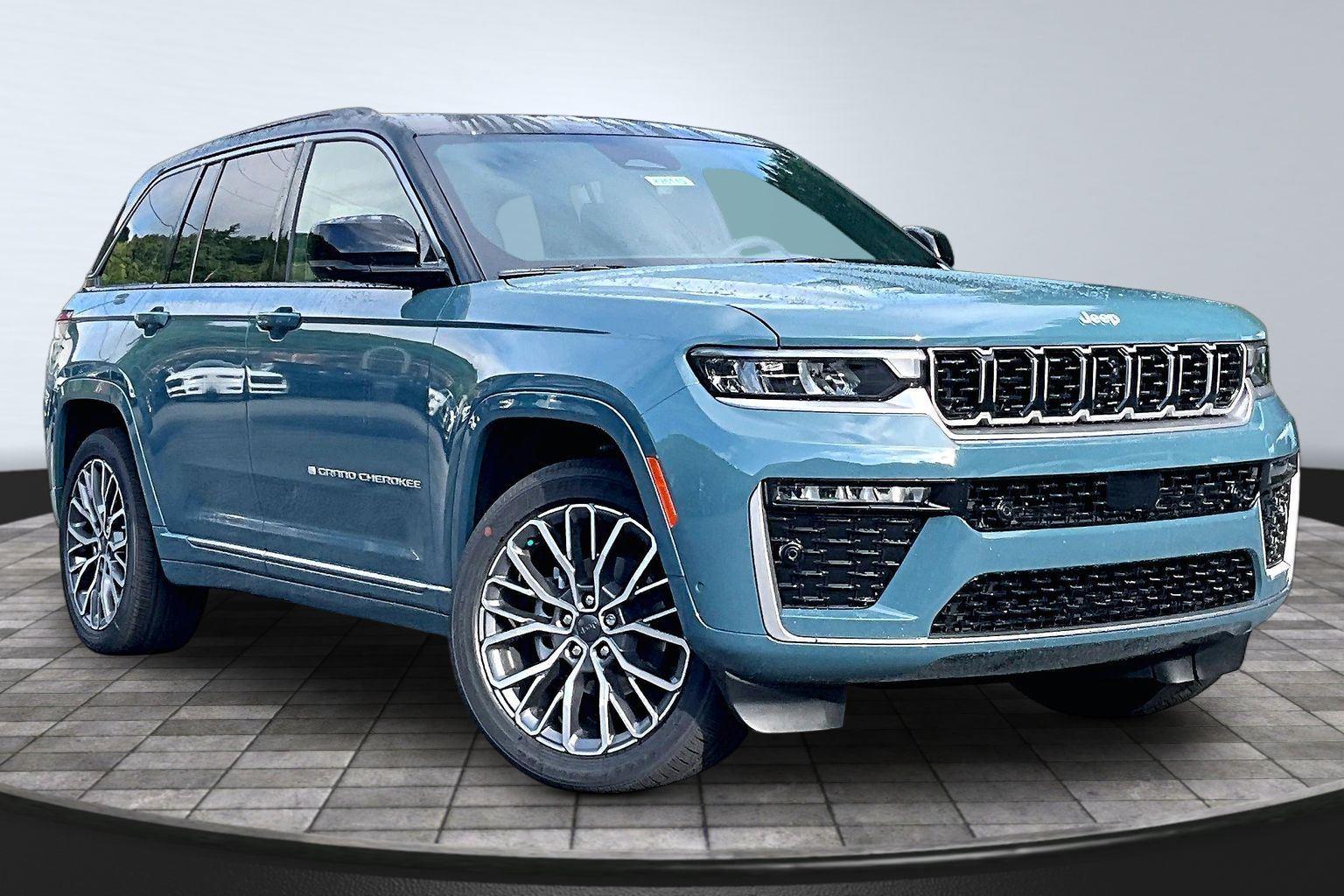 Gray (Steel Blue) 2026 Jeep Grand Cherokee SUV / Crossover Four-Wheel Drive 8-Speed Automatic