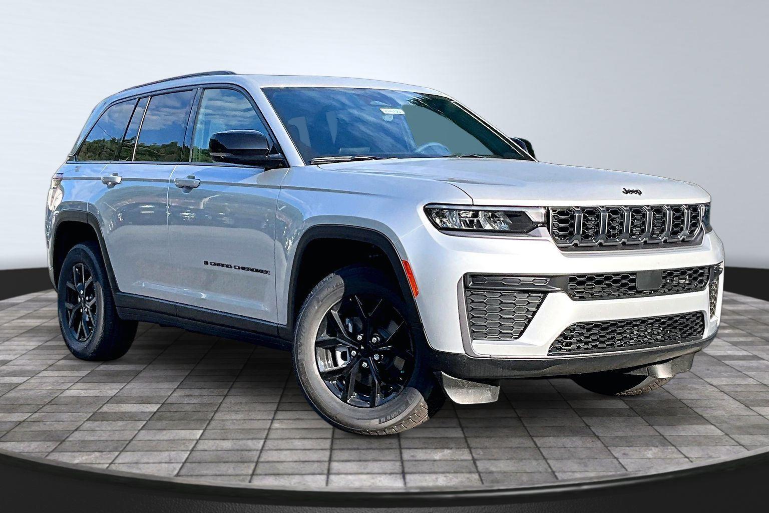 Silver Zynith 2026 Jeep Grand Cherokee SUV / Crossover Four-Wheel Drive 8-Speed Automatic
