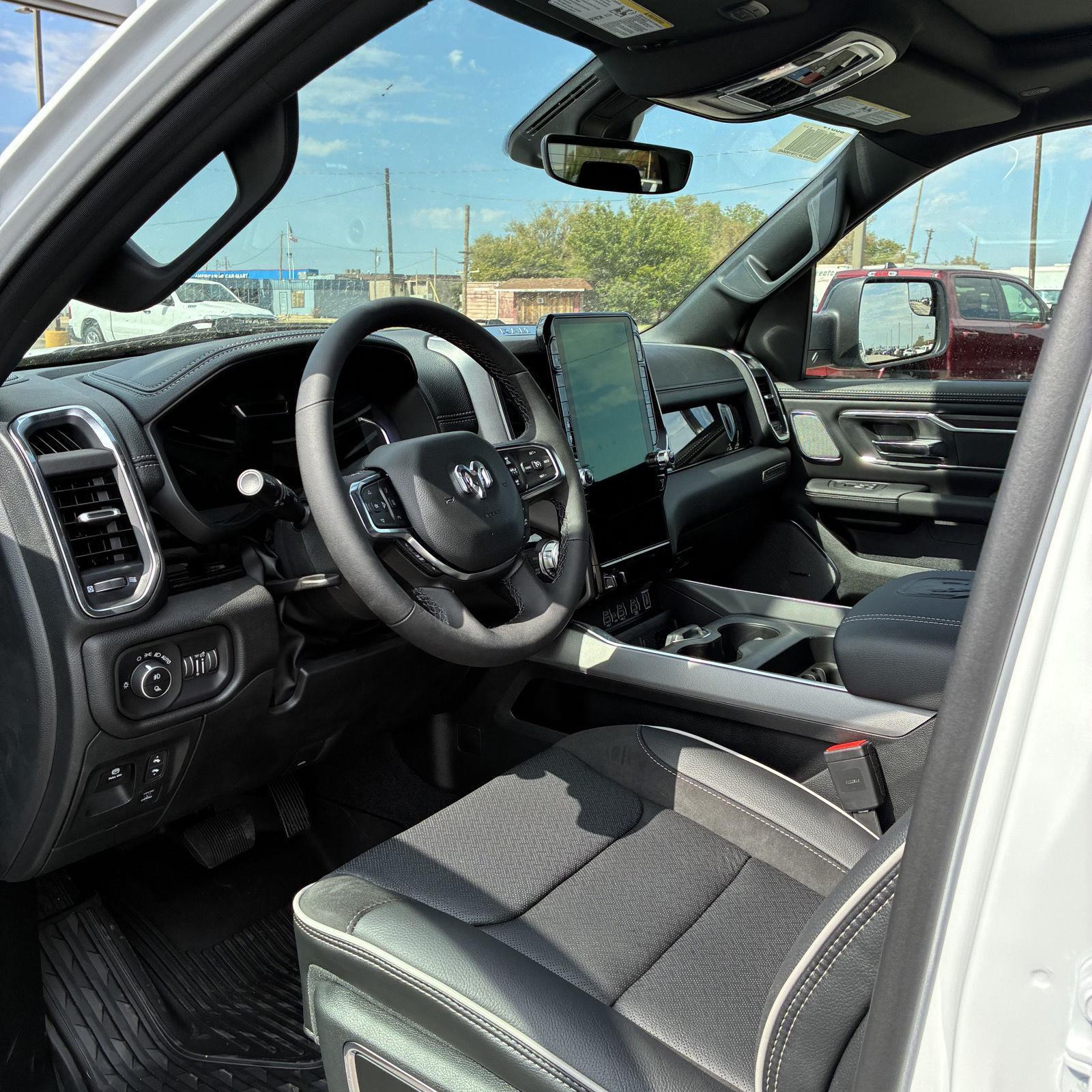 View vehicle photo 2