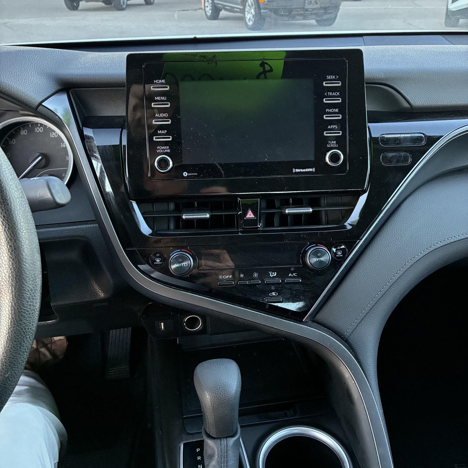 View vehicle photo 6