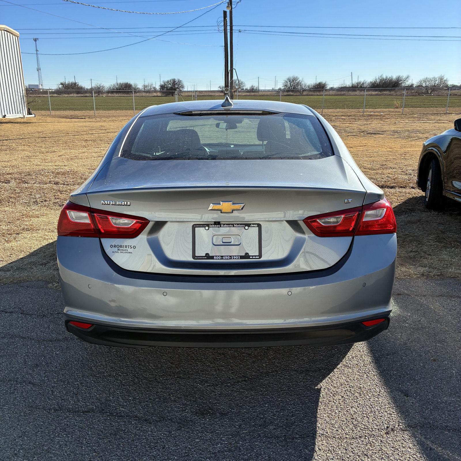 View vehicle photo 5