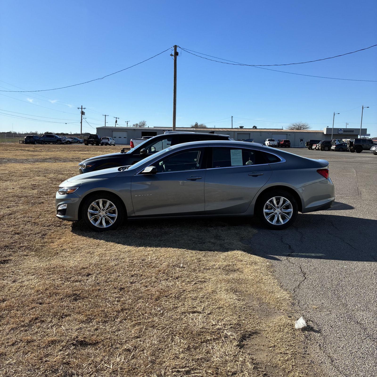 View vehicle photo 7