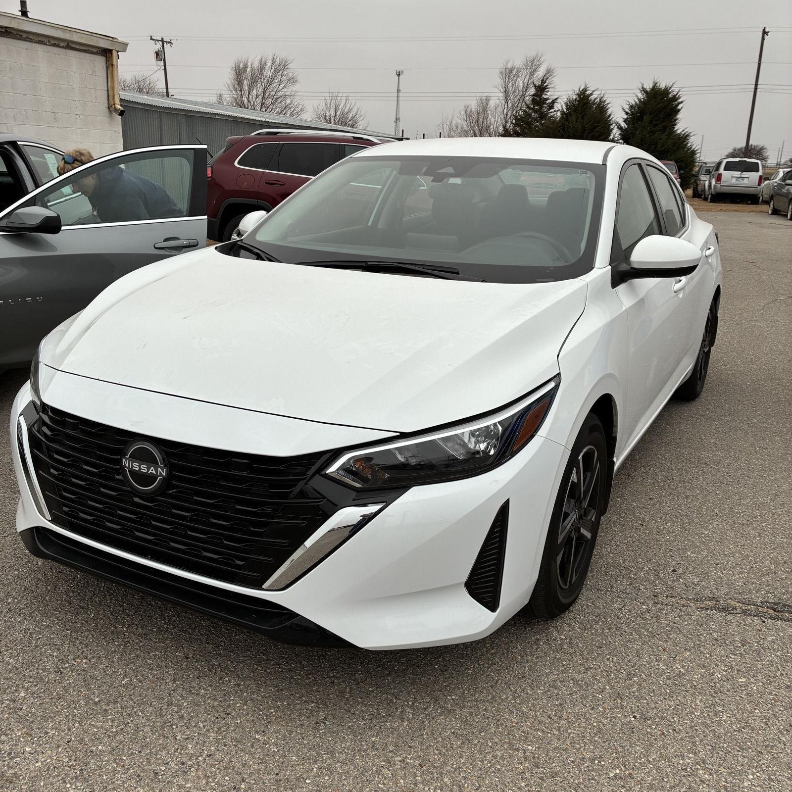 2025 Nissan Sentra SV FWD