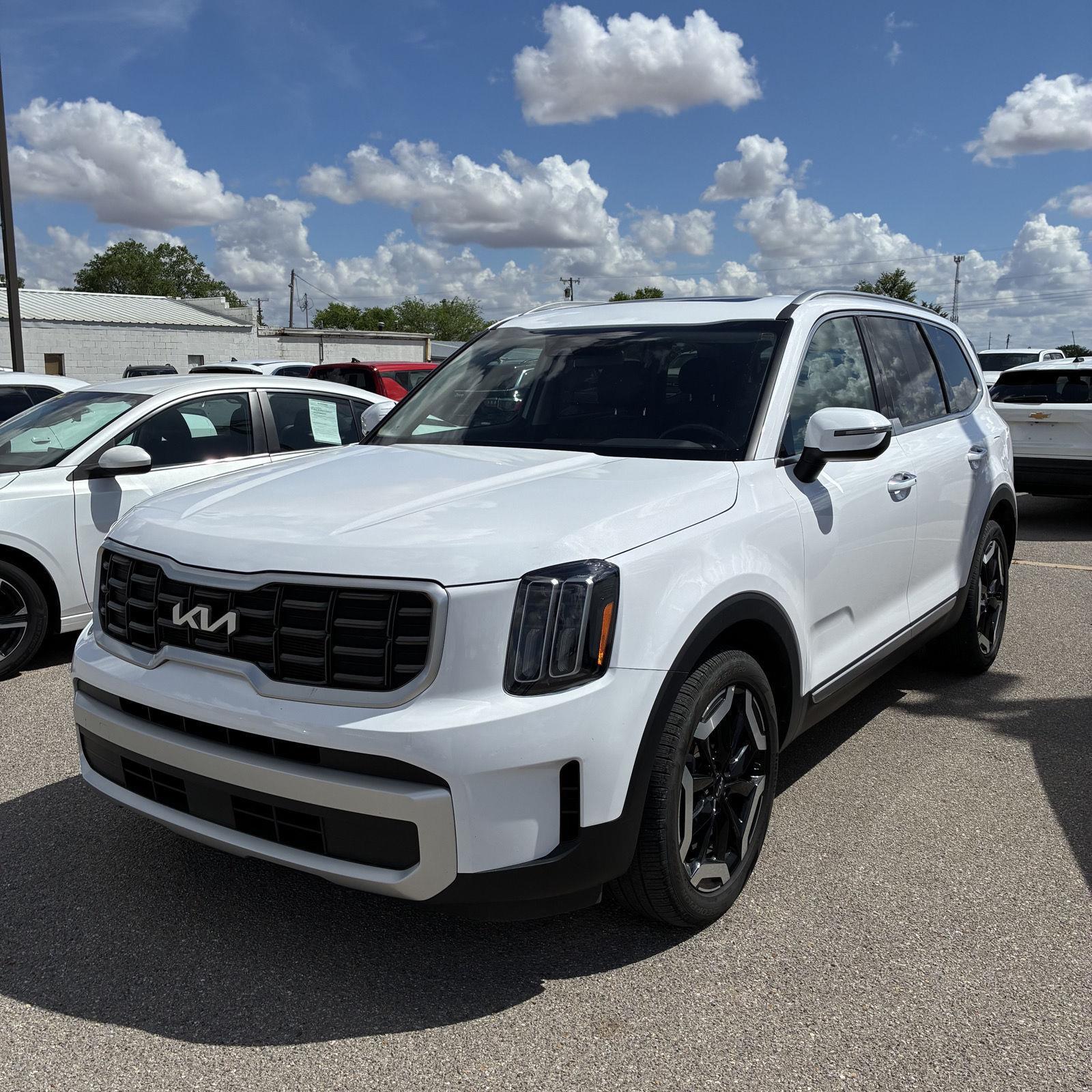Glacial White Pearl 2025 Kia Telluride S AWD SUV / Crossover All-Wheel Drive Automatic