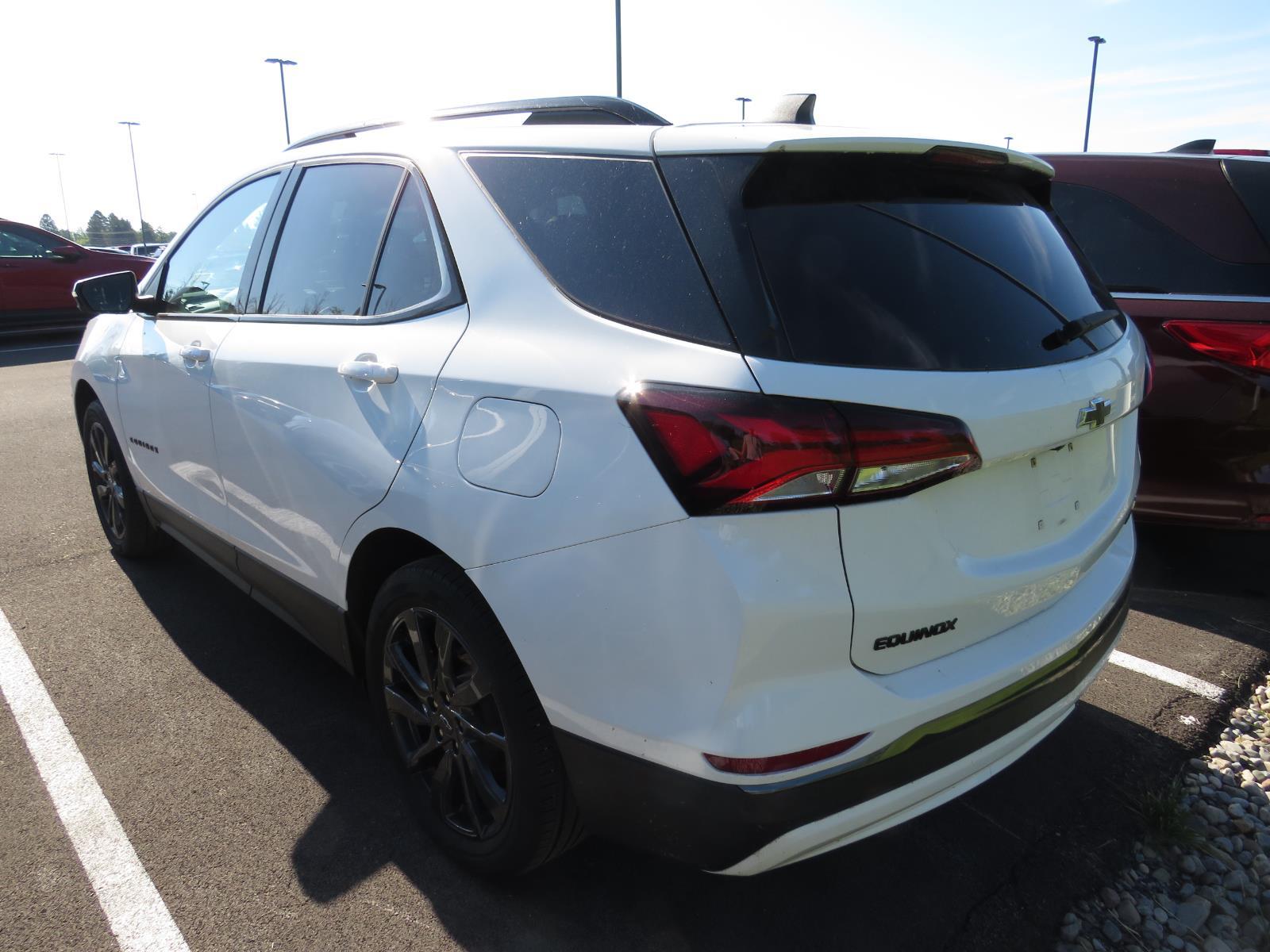 Used 2023 Summit White Chevrolet RS image 9