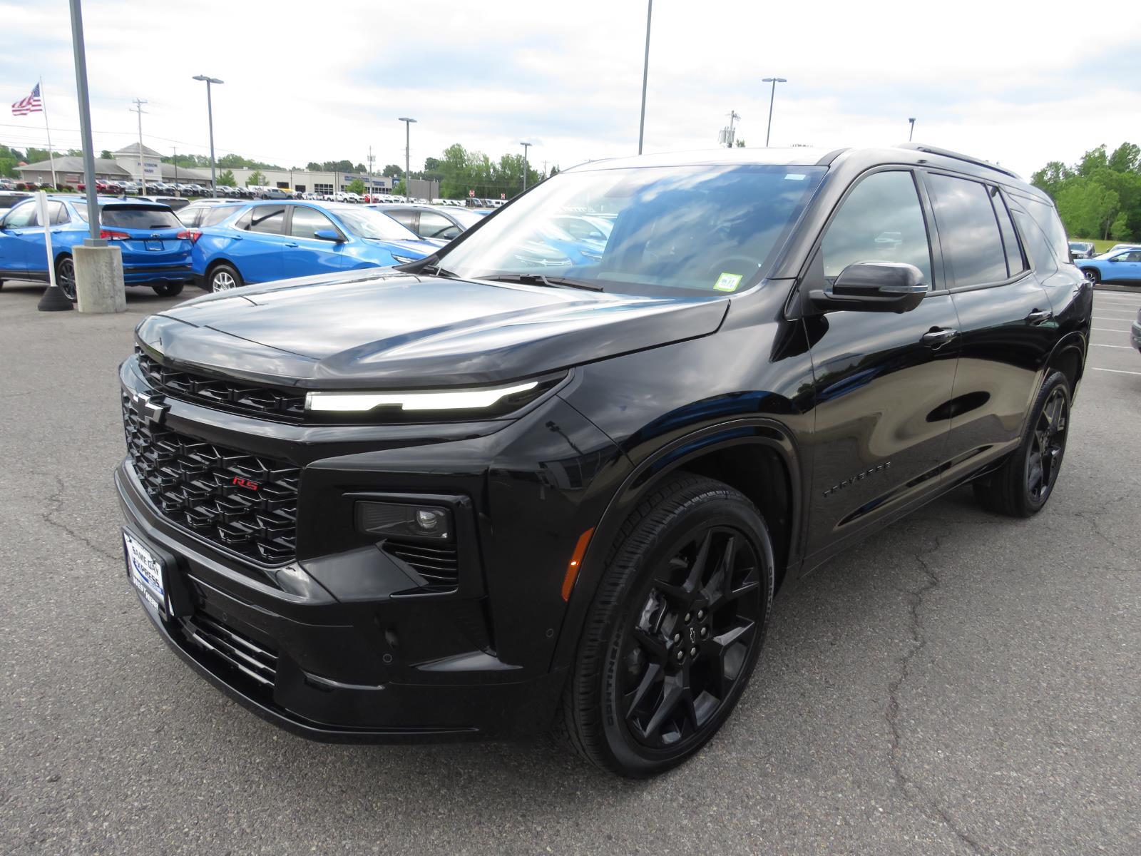 Used 2025 Black Metallic Chevrolet RS image 13