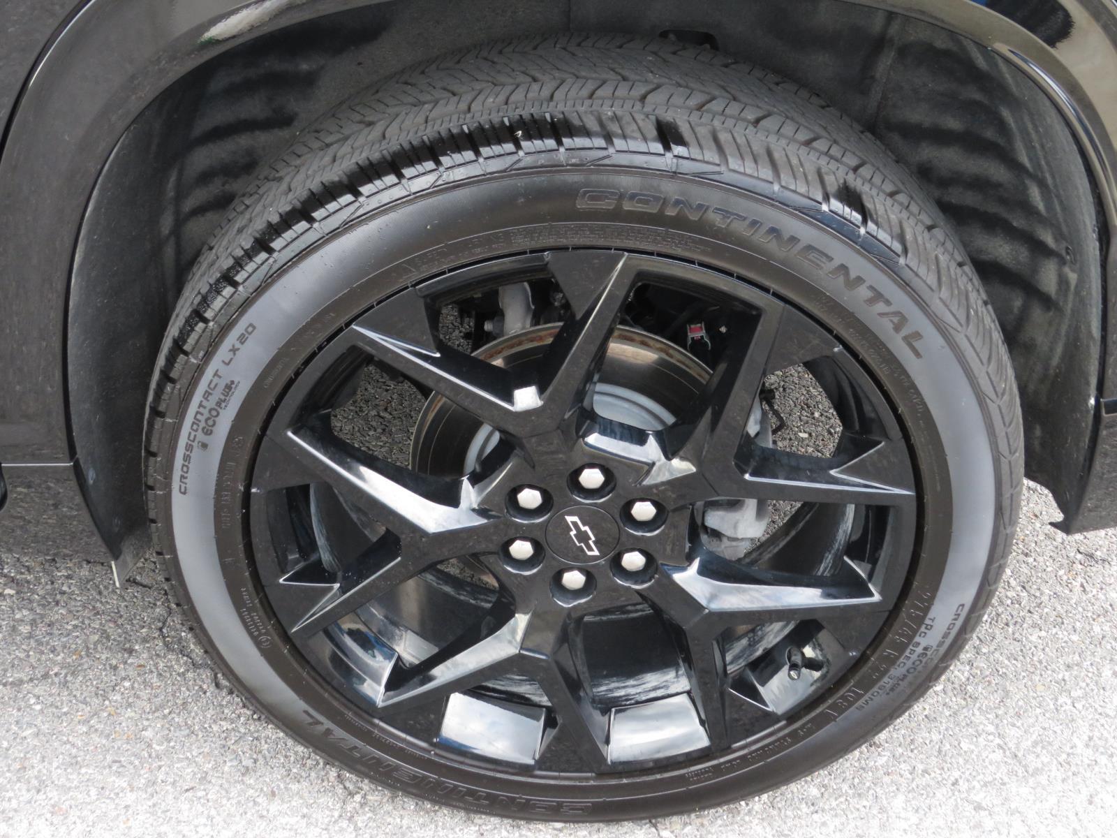 Used 2025 Black Metallic Chevrolet RS image 17