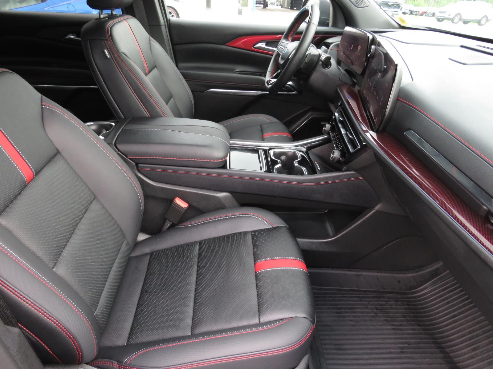 Used 2025 Black Metallic Chevrolet RS image 20