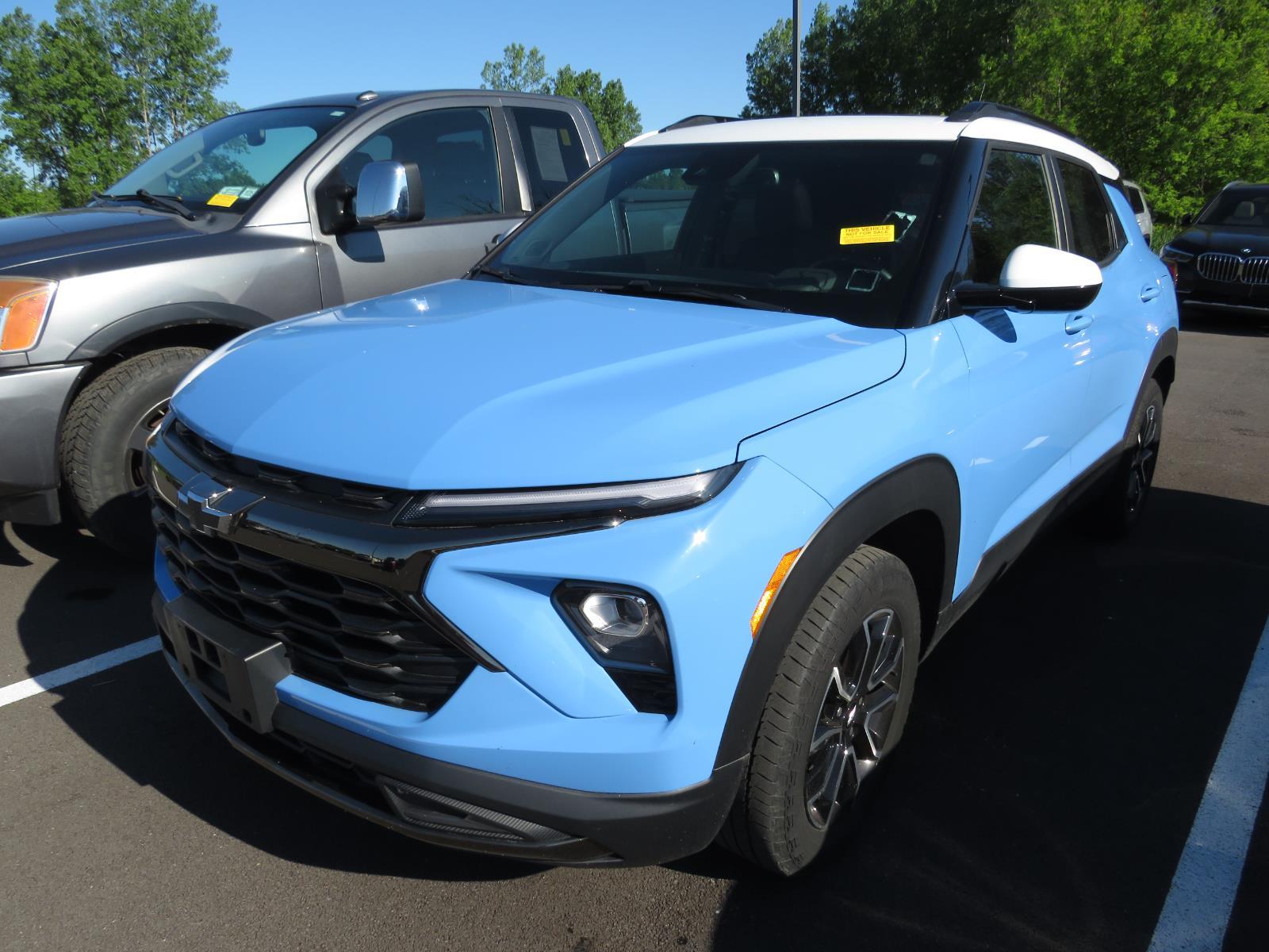 Used 2024 FOUNTAIN BLUE CHEVROLET TRUCK  image 4