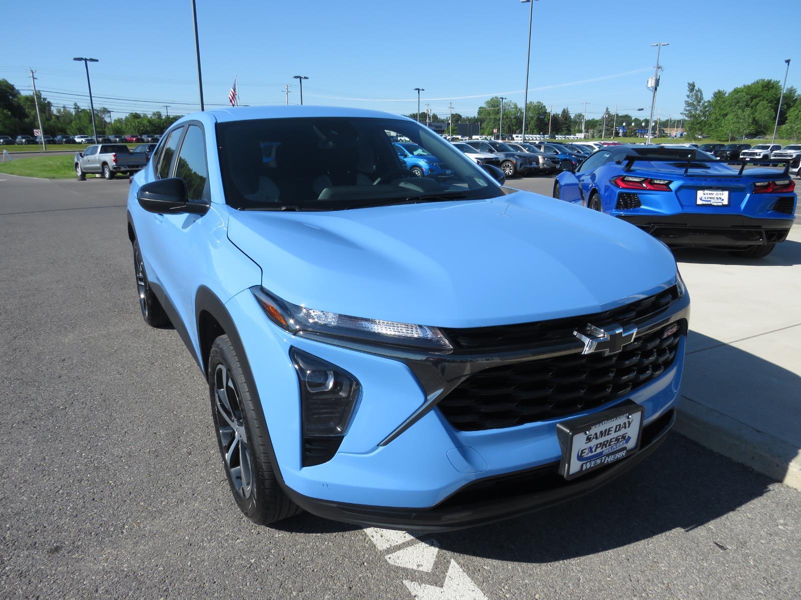 Used 2024 Blue Chevrolet 1RS image 3