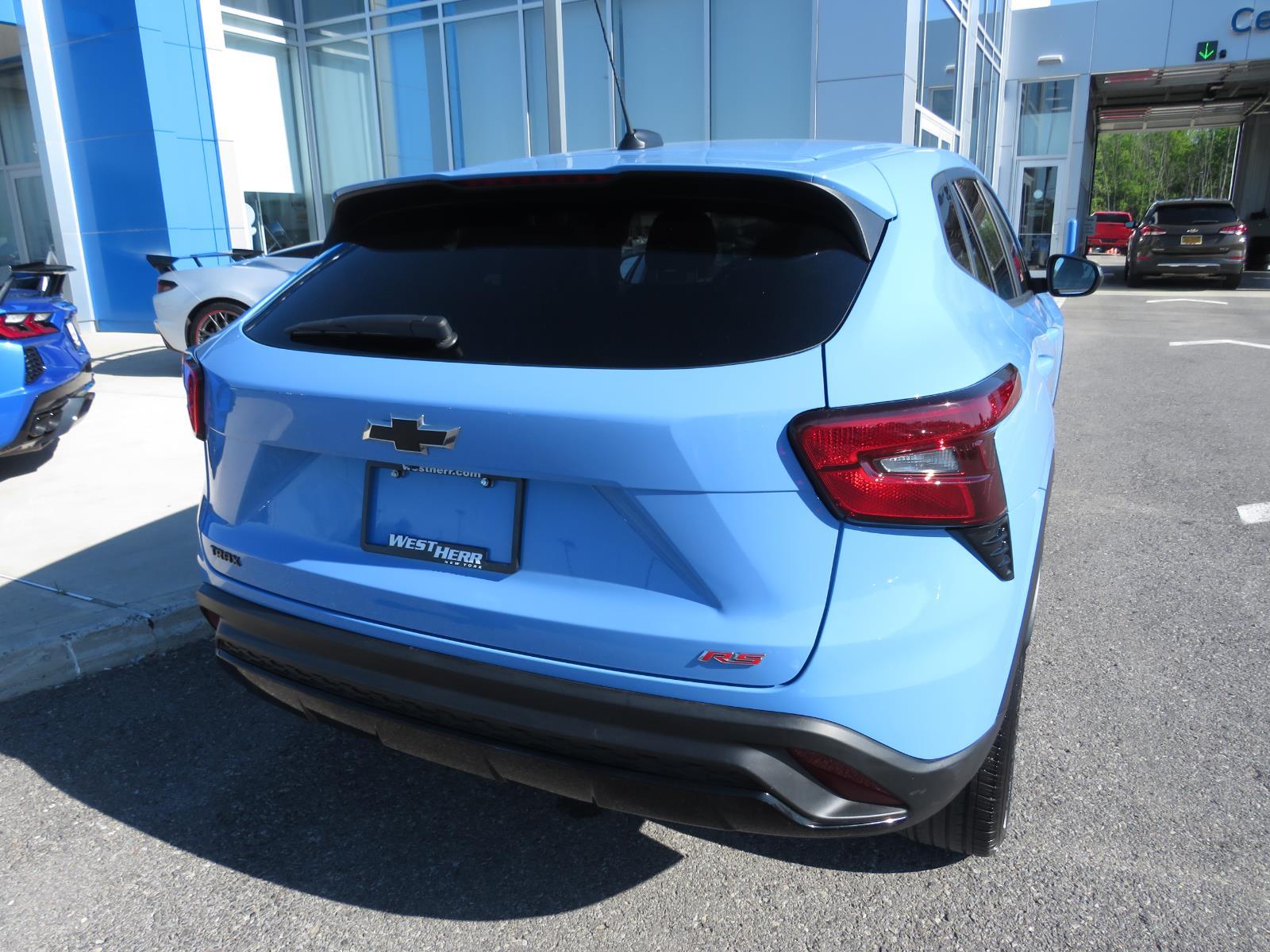 Used 2024 Blue Chevrolet 1RS image 9