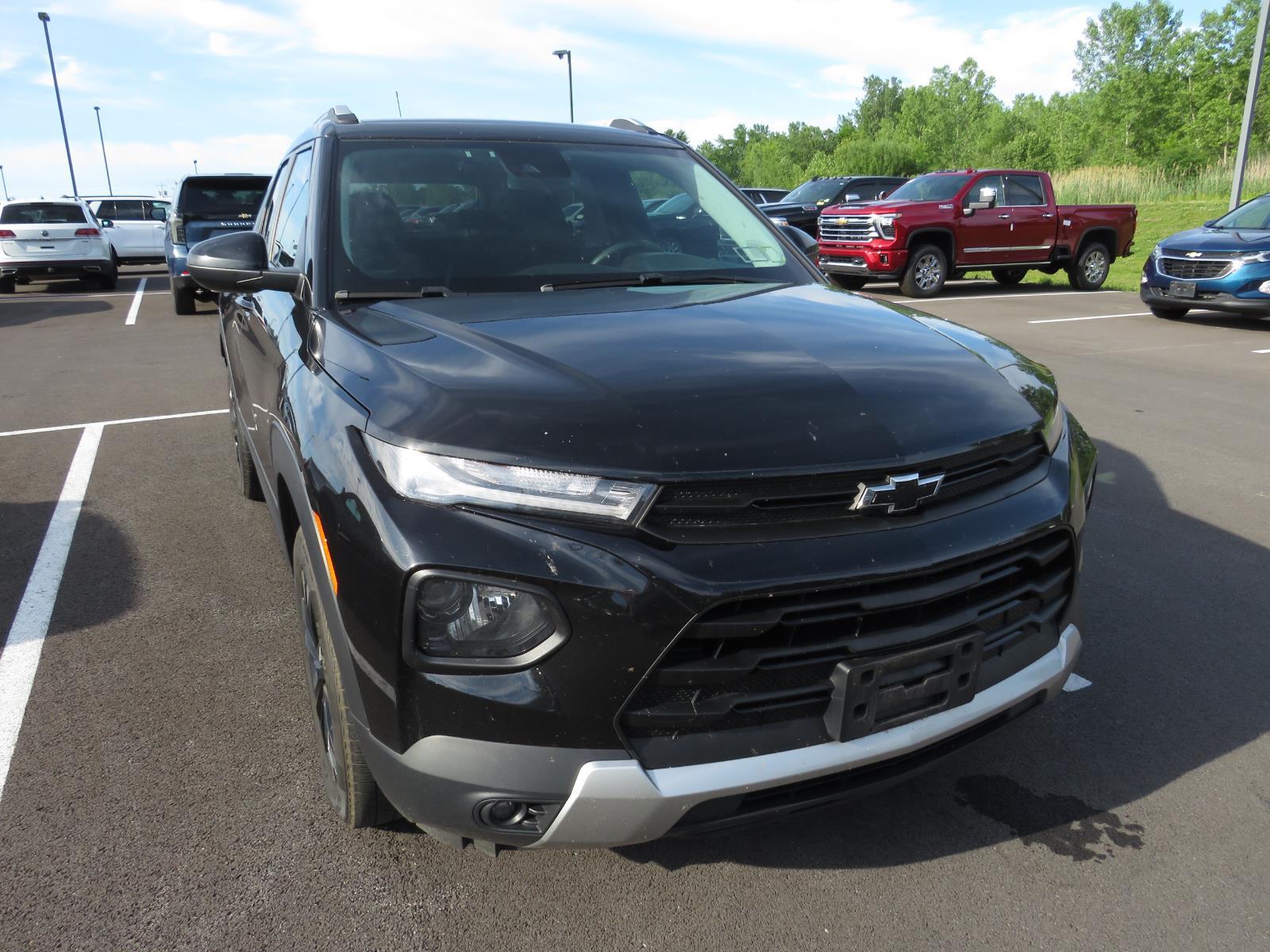 Used 2021 Mosaic Black Metallic Chevrolet LT image 3