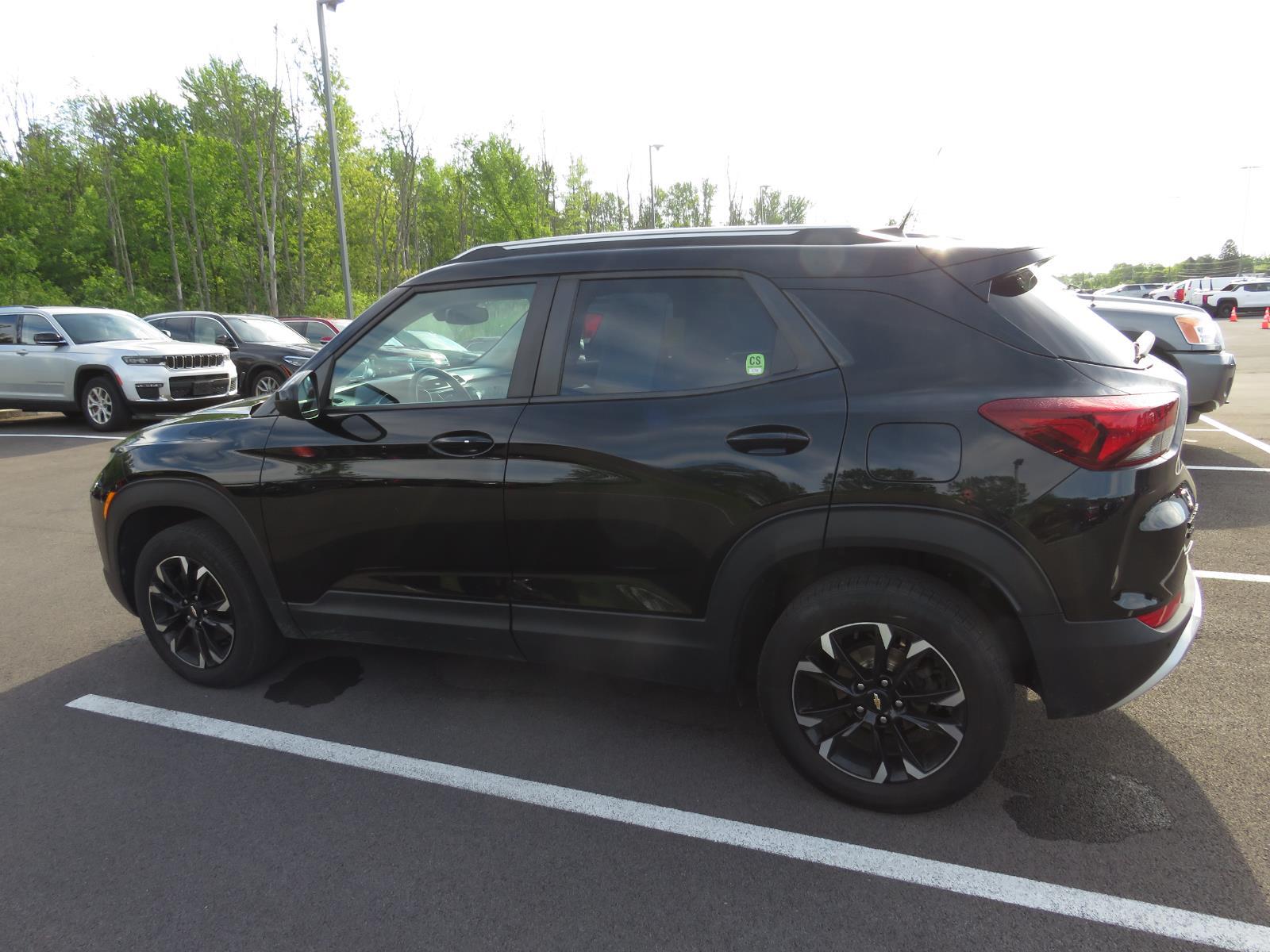 Used 2021 Mosaic Black Metallic Chevrolet LT image 13