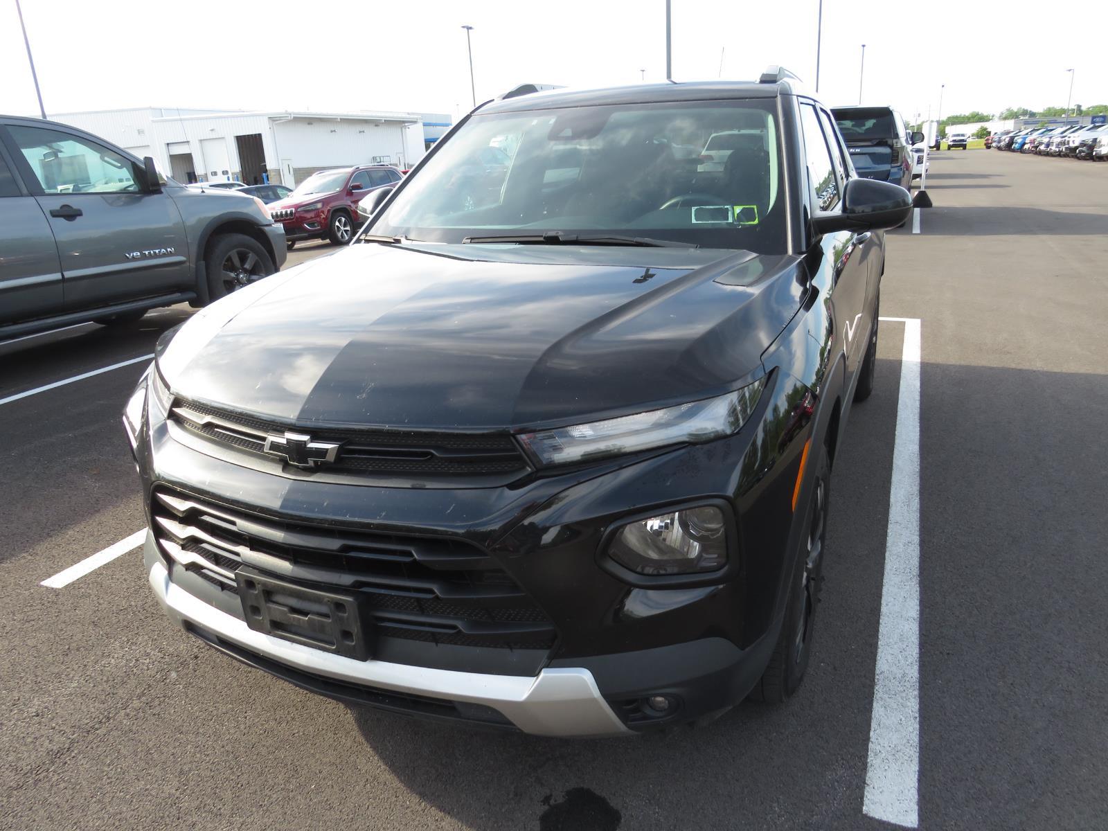Used 2021 Mosaic Black Metallic Chevrolet LT image 16