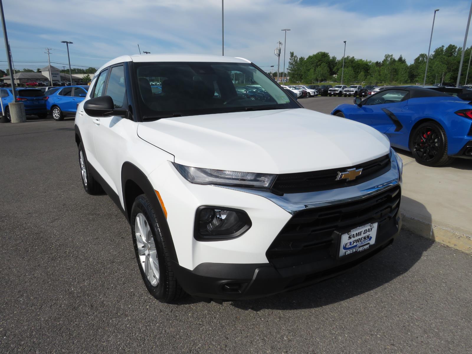 Used 2023 Summit White Chevrolet LS image 3