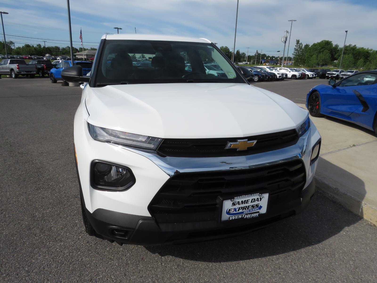 Used 2023 Summit White Chevrolet LS image 5