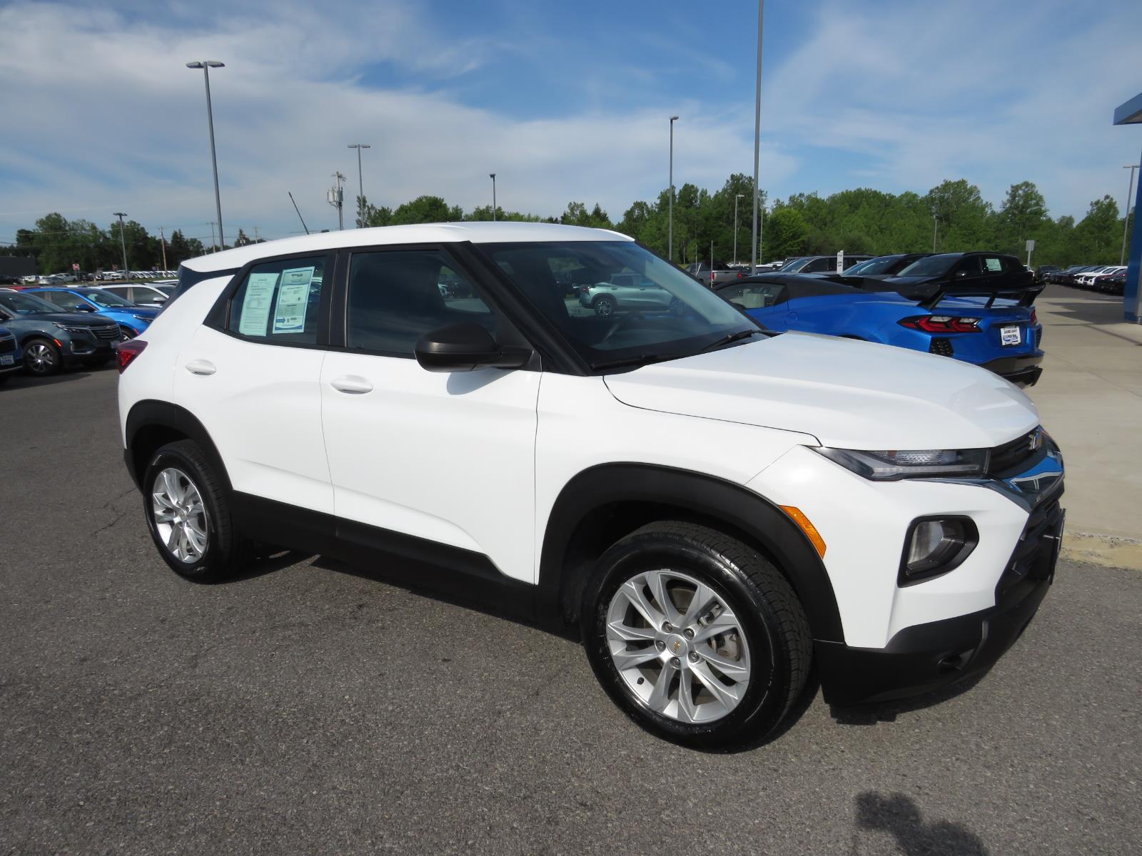 Used 2023 Summit White Chevrolet LS image 6