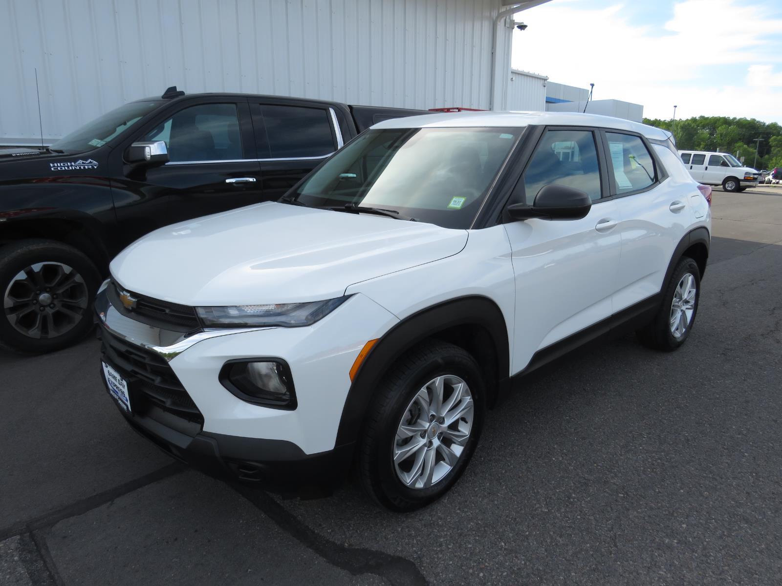 Used 2023 Summit White Chevrolet LS image 12