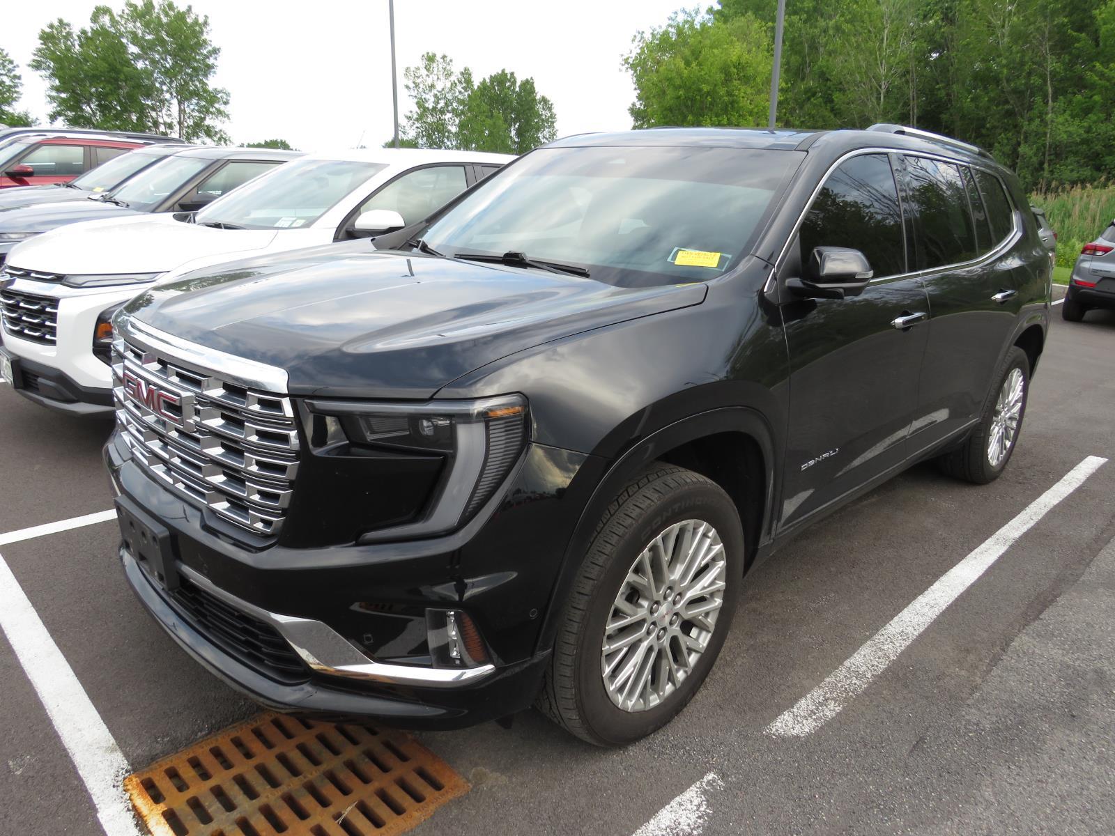 Used 2024 EBONY TWILIGHT METALLIC GMC  image 8