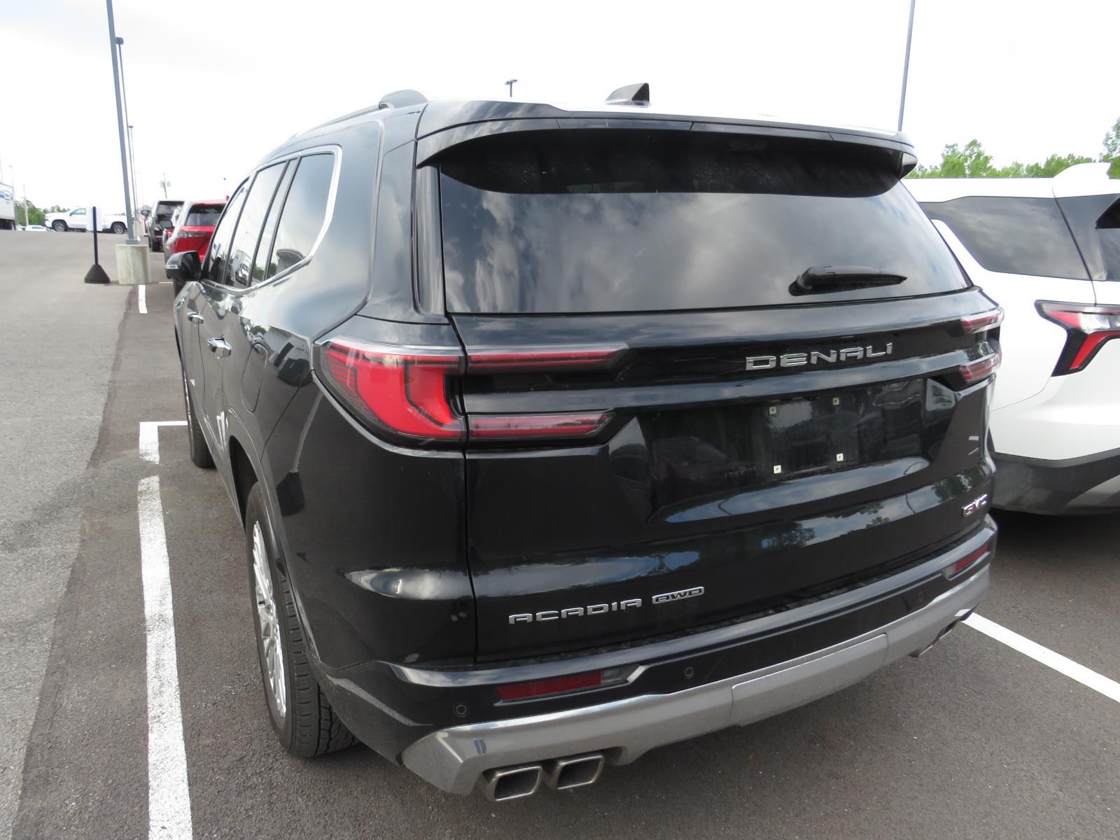 Used 2024 EBONY TWILIGHT METALLIC GMC  image 14
