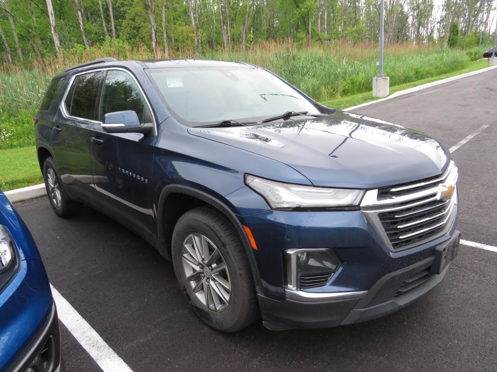 Used 2023 Northsky Blue Metallic Chevrolet LT Cloth image 2