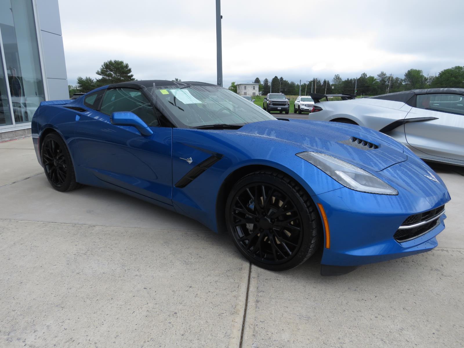 Used 2015  CHEVROLET  image 4
