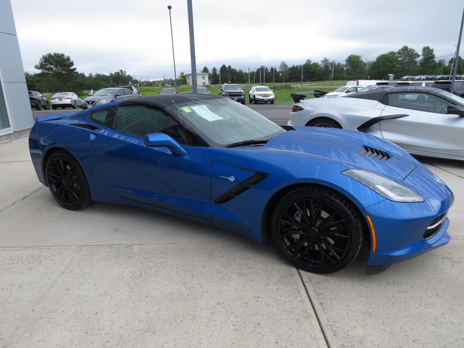 Used 2015  CHEVROLET  image 5