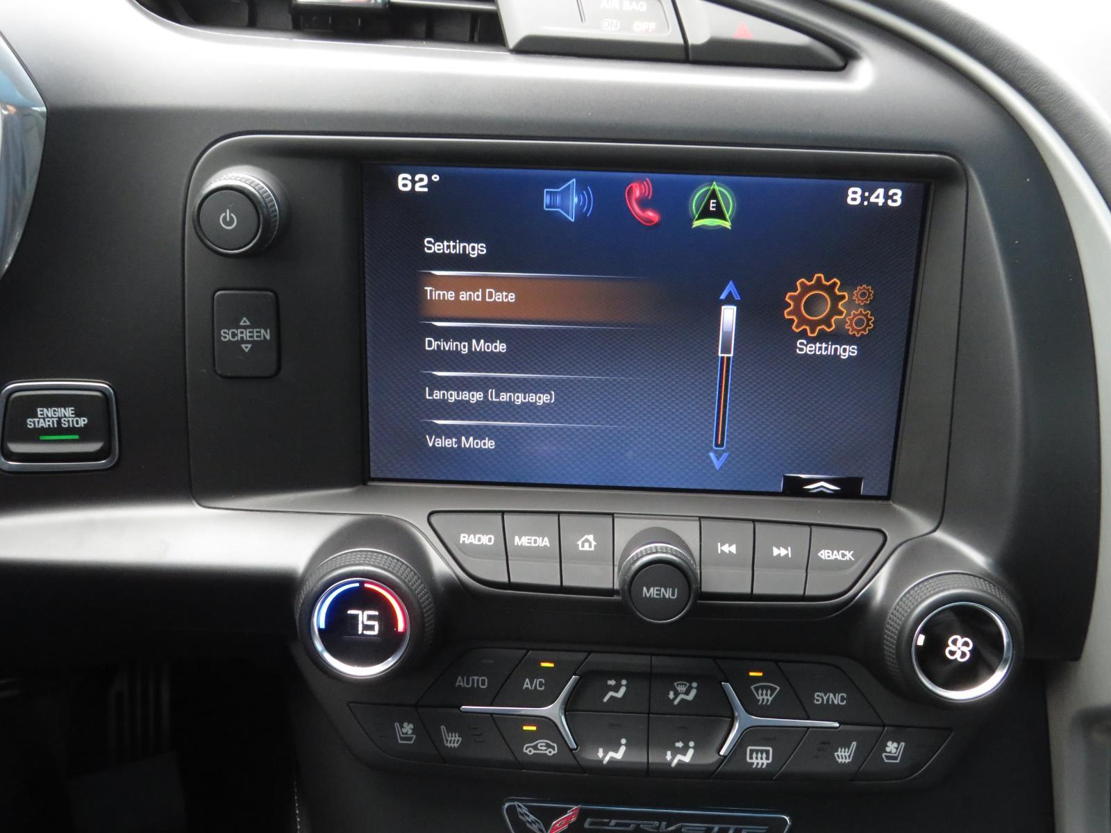 Used 2015  CHEVROLET  image 24