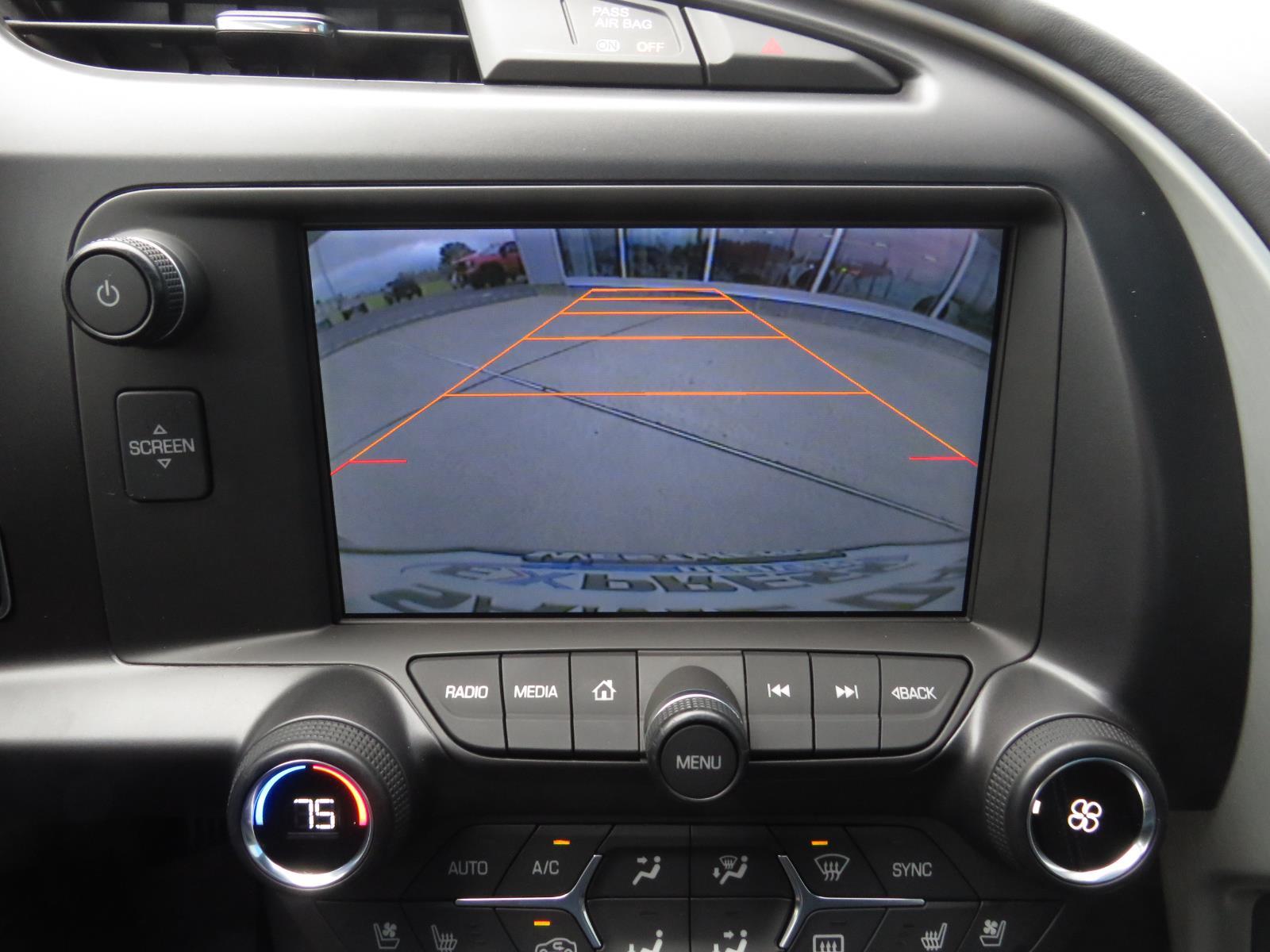 Used 2015  CHEVROLET  image 26