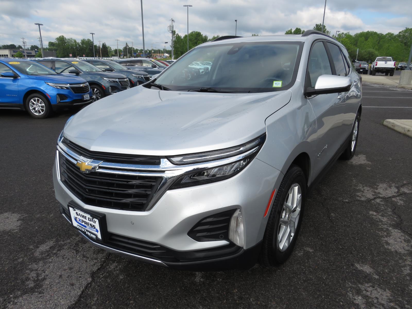 Used 2022 Silver Ice Metallic Chevrolet LT image 12
