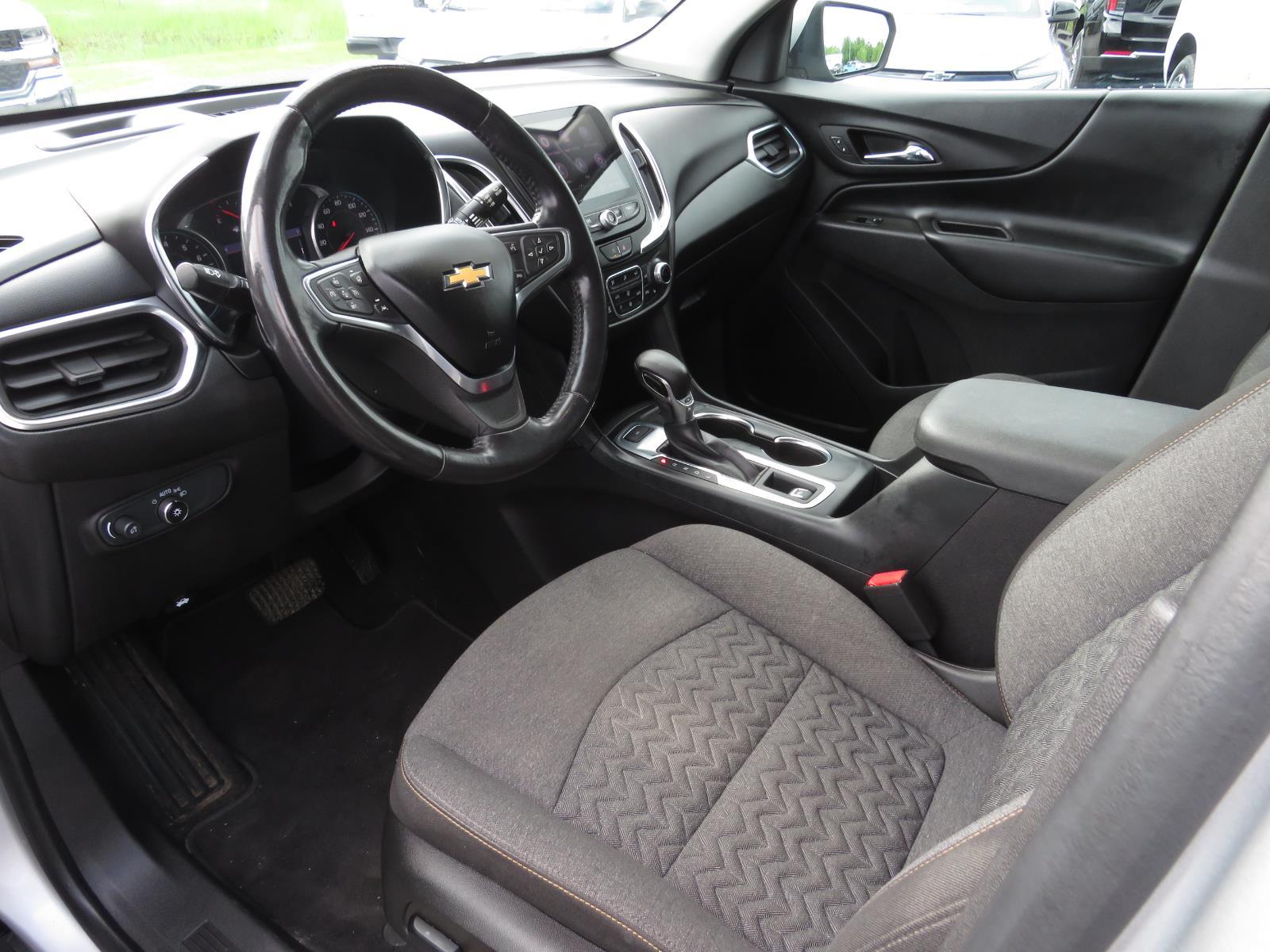 Used 2022 Silver Ice Metallic Chevrolet LT image 22